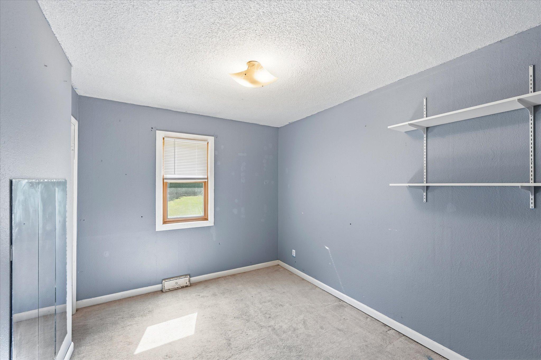 12212 283rd Avenue Property Photo 7