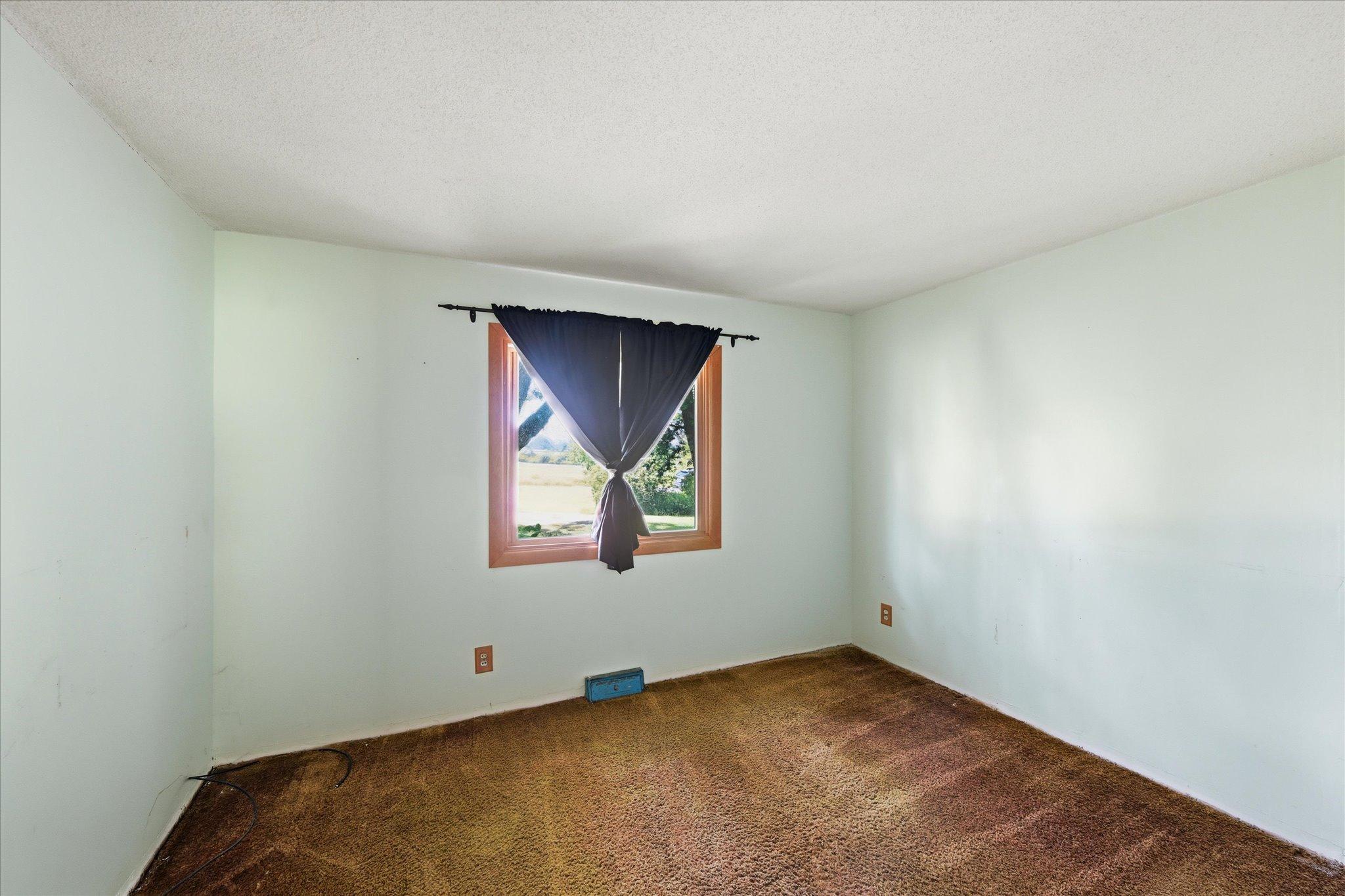 12212 283rd Avenue Property Photo 9