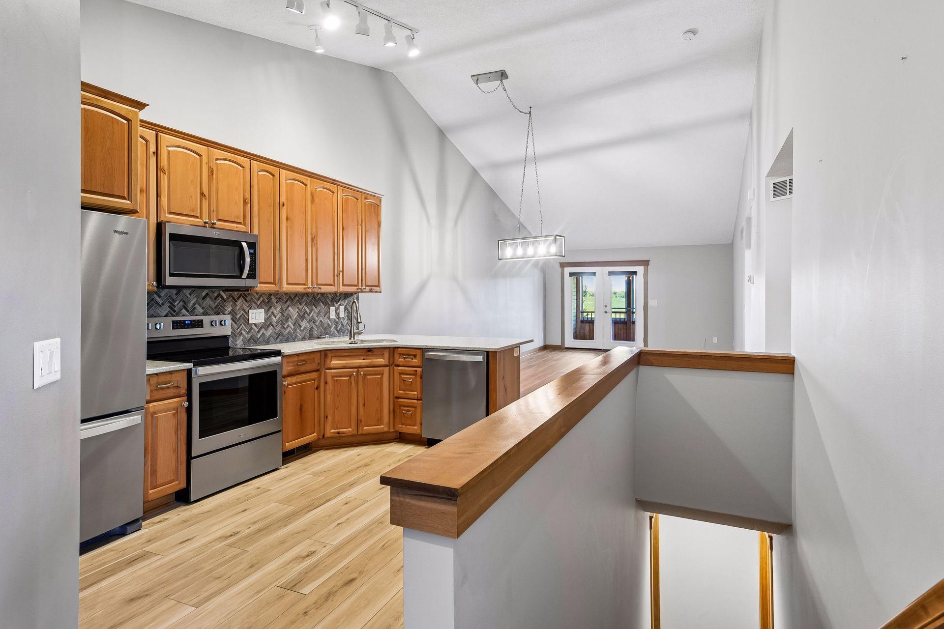 1851 Lakeridge Way Property Photo 8