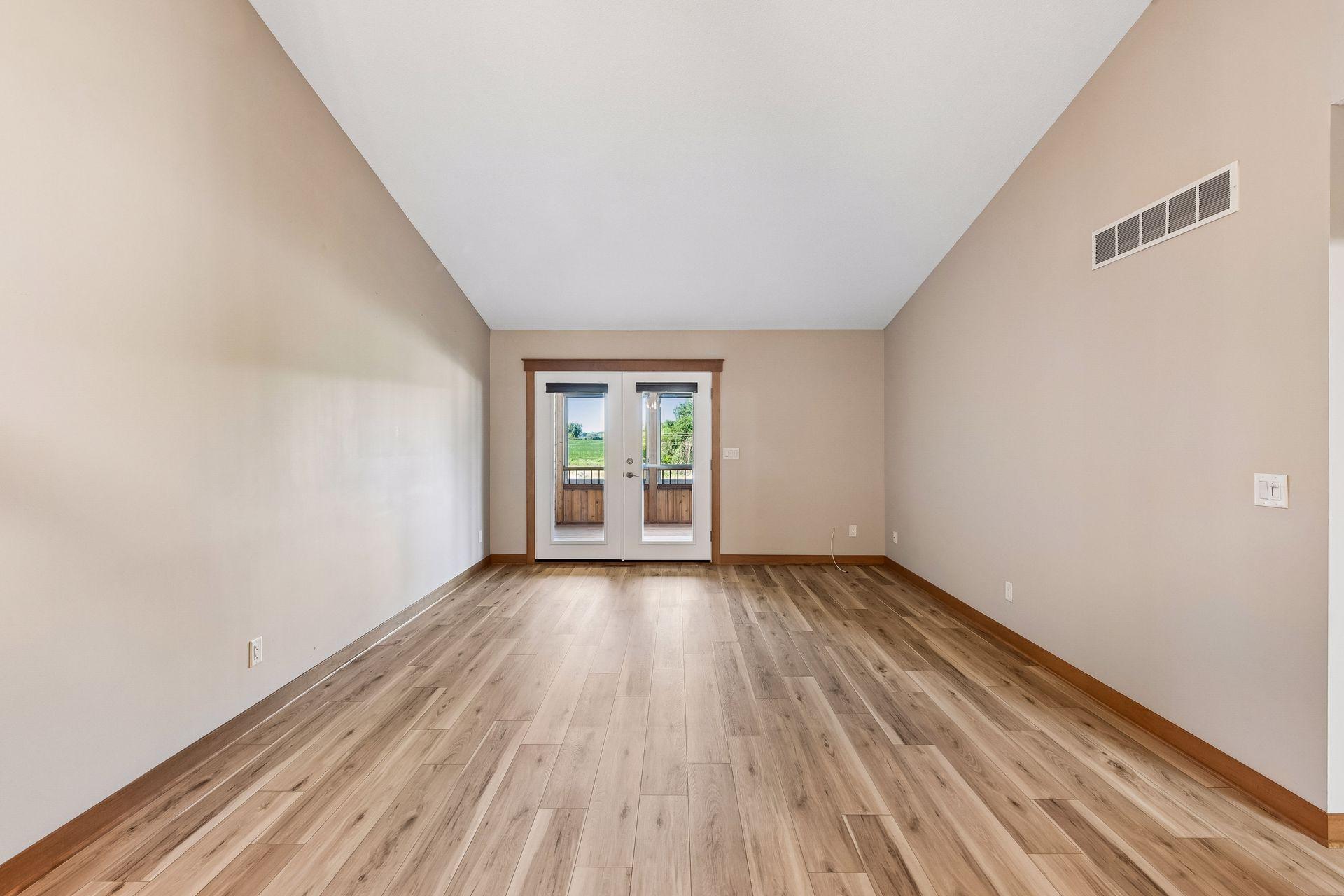 1851 Lakeridge Way Property Photo 19