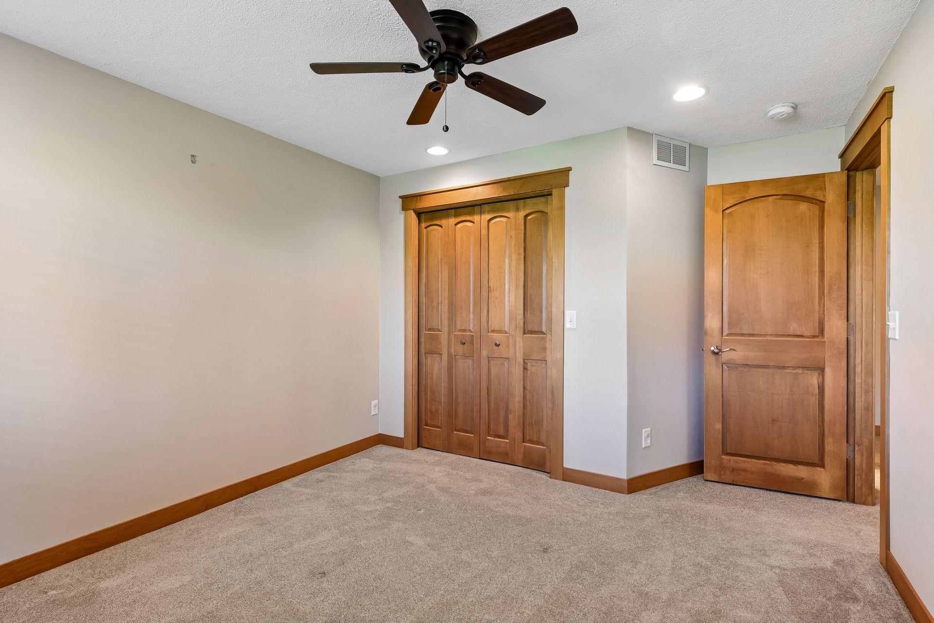 1851 Lakeridge Way Property Photo 32