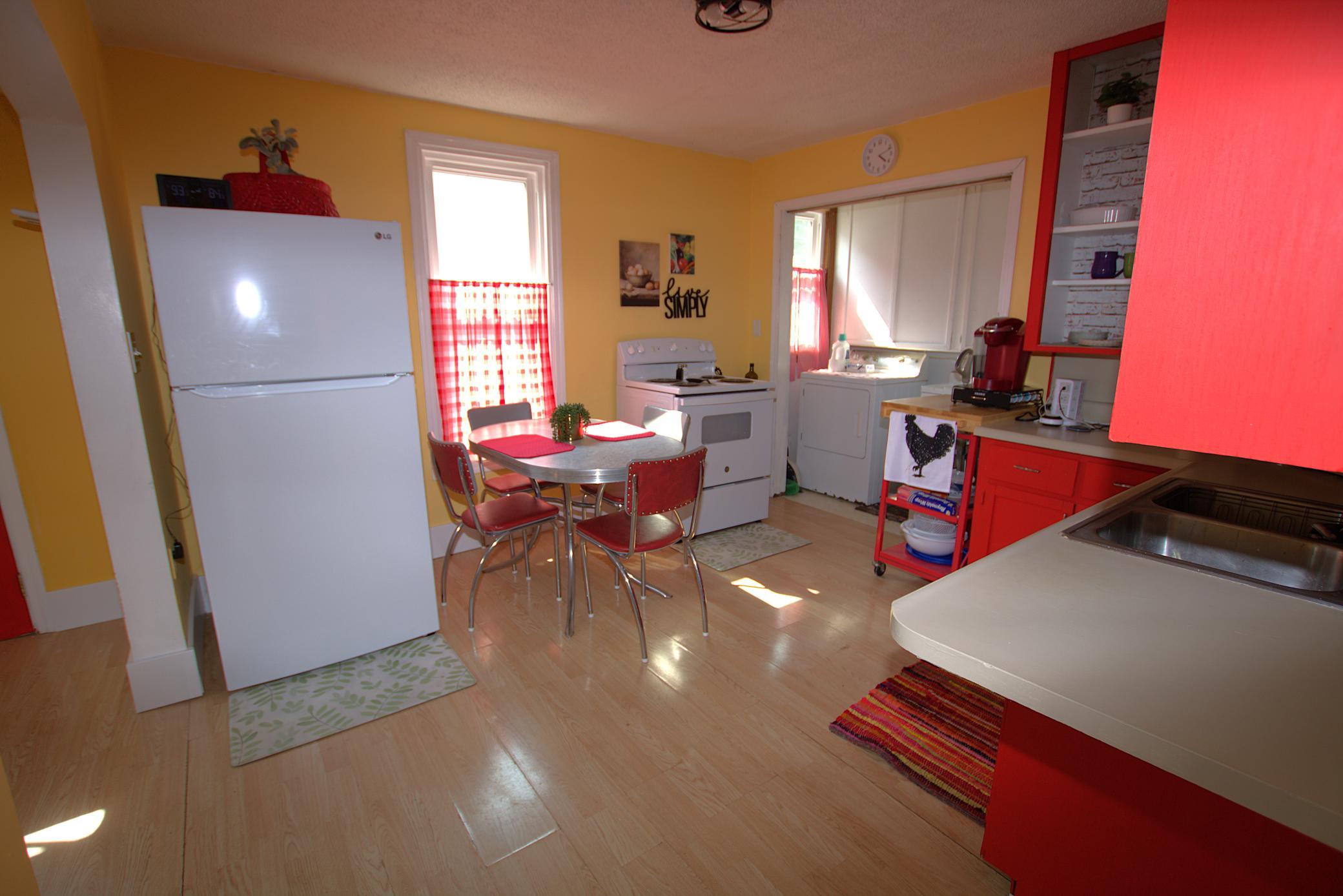 425 8th Street Ne Property Photo 7