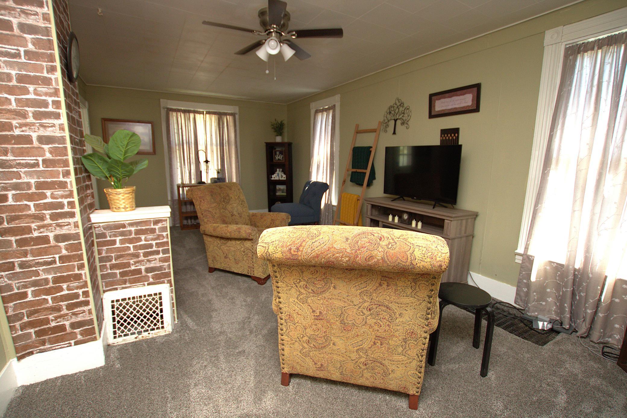 425 8th Street Ne Property Photo 13