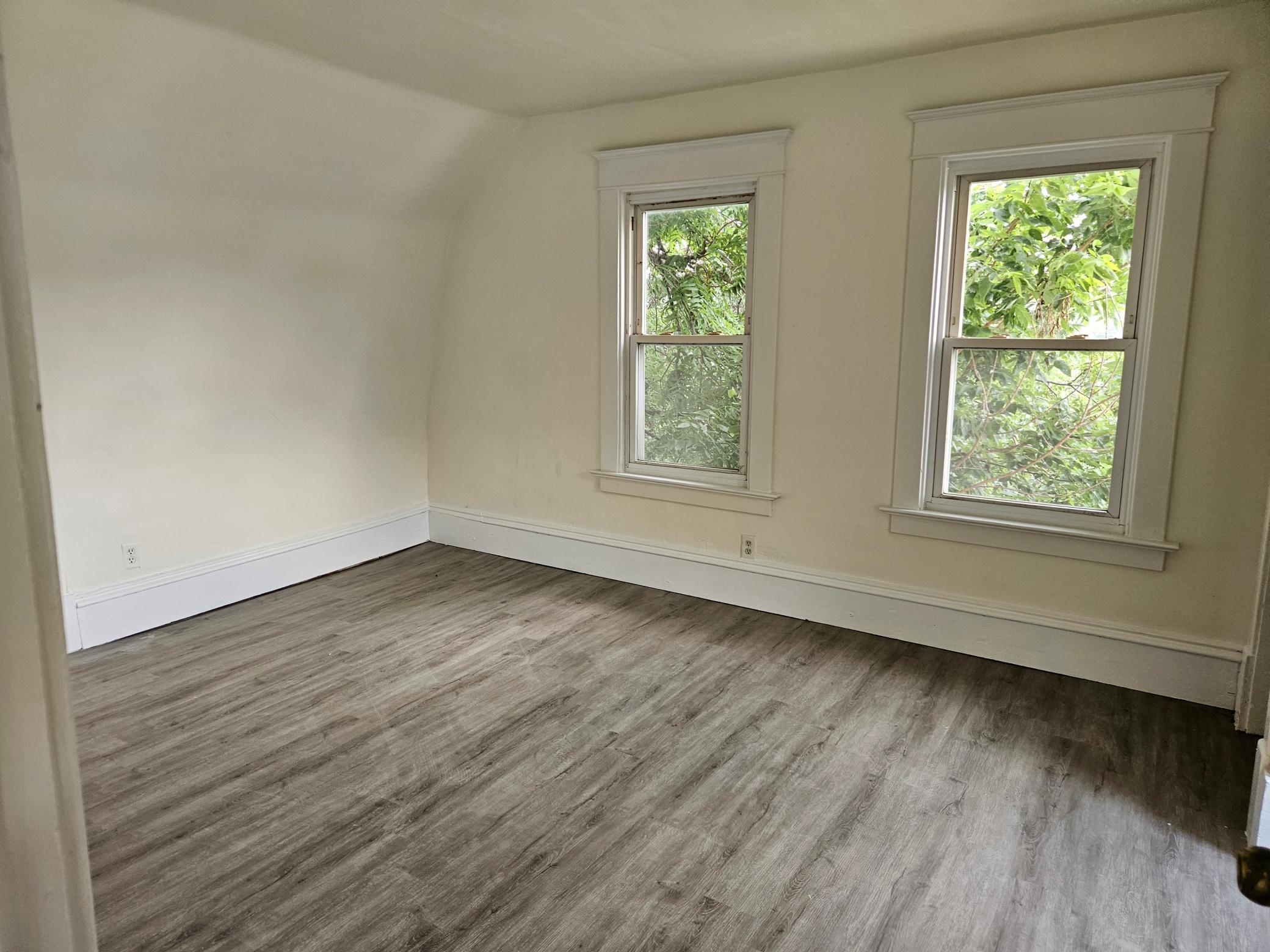 22 2nd Street Se Property Photo 2