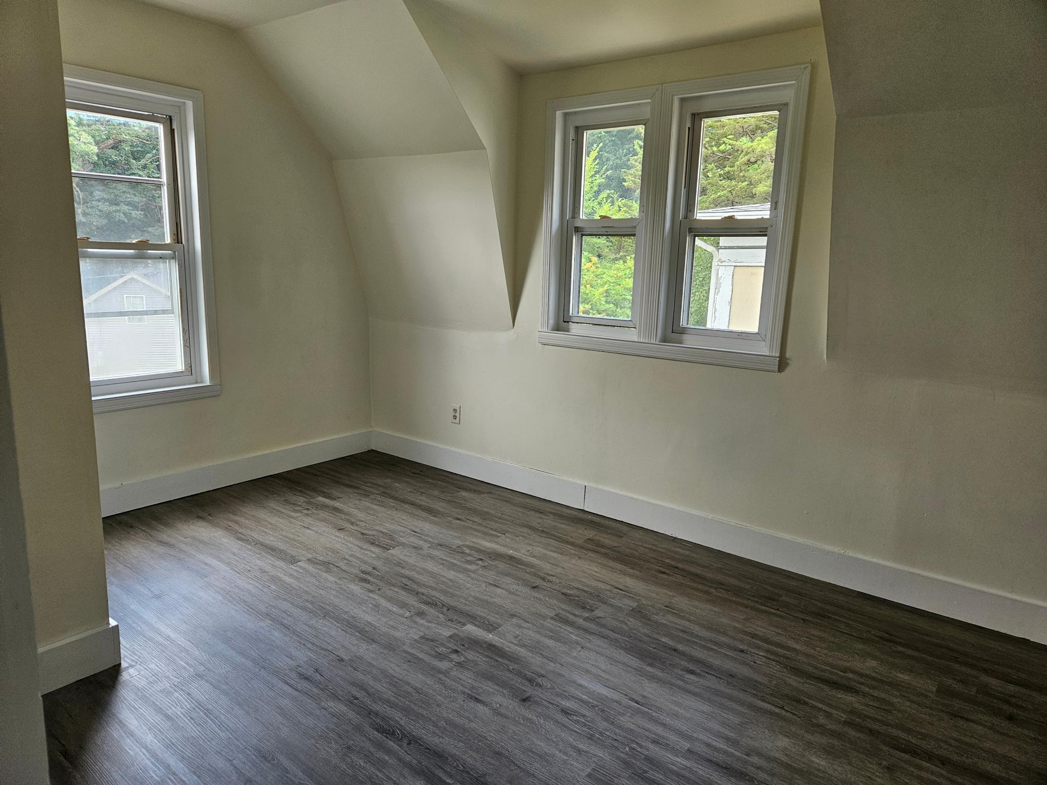 22 2nd Street Se Property Photo 3