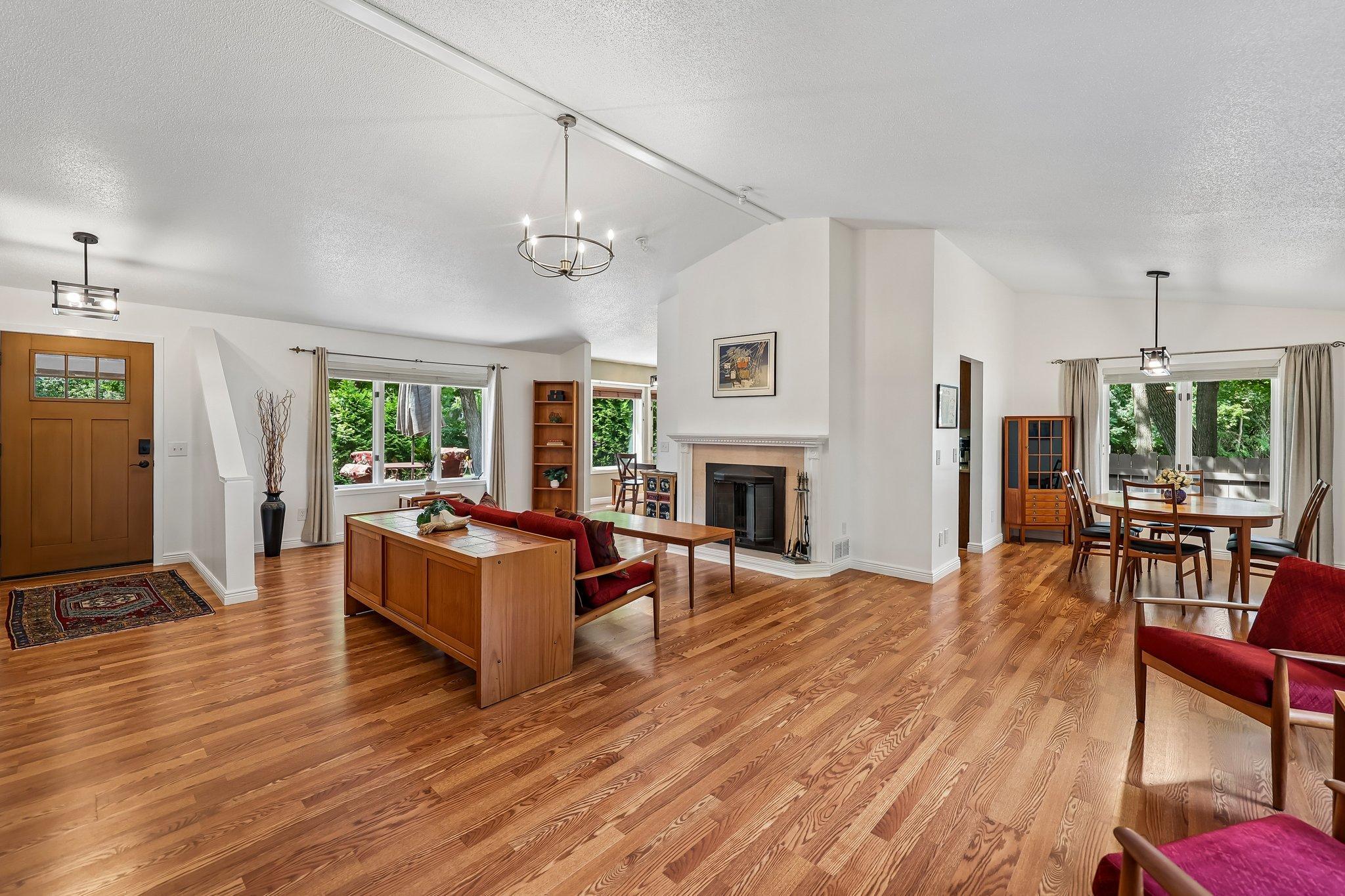 6074 Ridgewood Road Property Photo 8