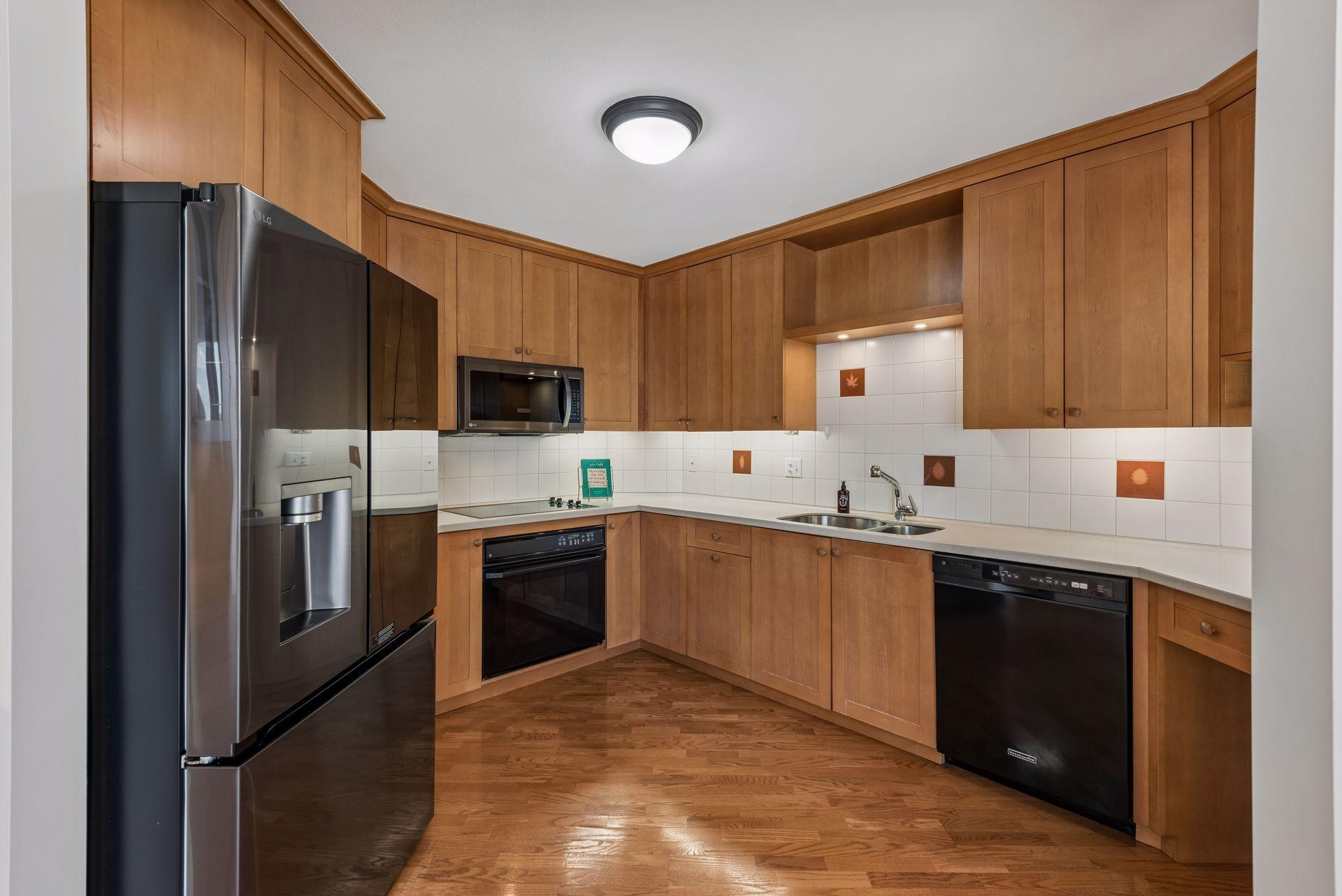 1225 Lasalle Avenue 1307 Property Photo 1