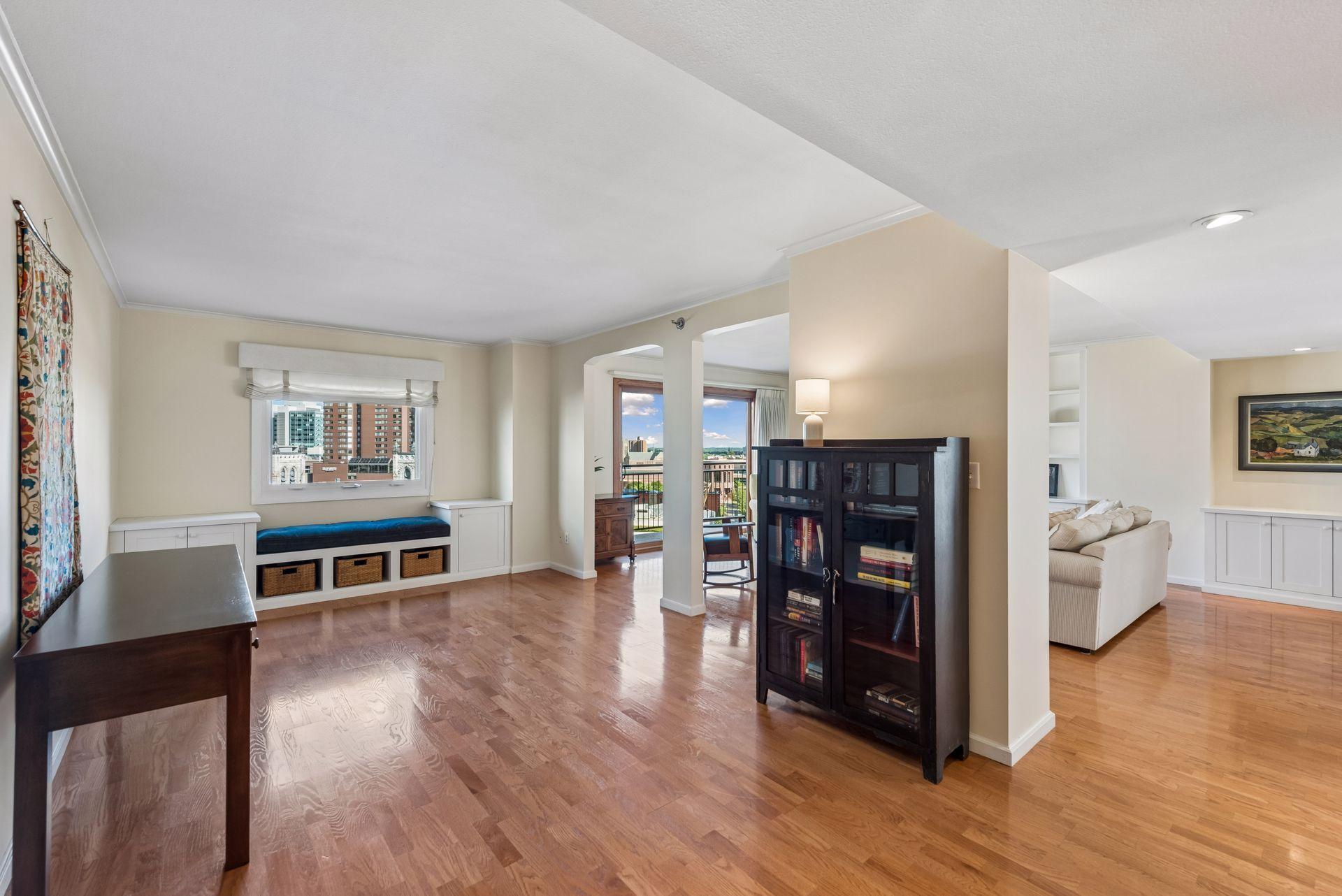 1225 Lasalle Avenue 1307 Property Photo 9
