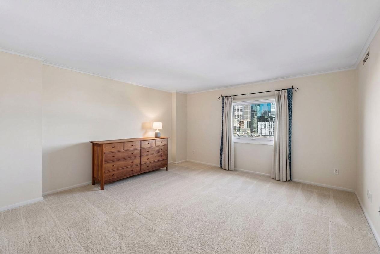 1225 Lasalle Avenue 1307 Property Photo 14