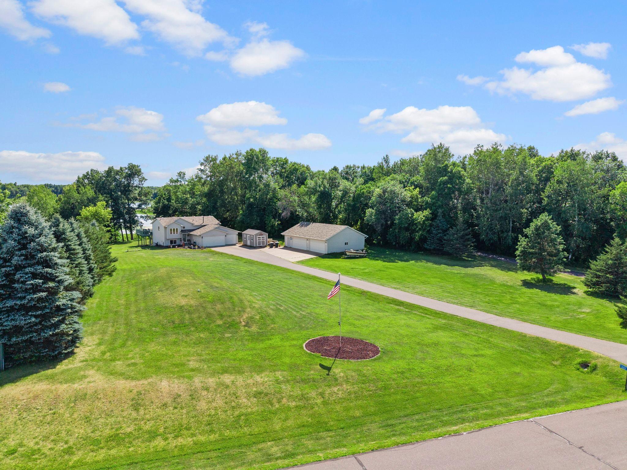 2223 Cedarbridge Court Property Photo 7