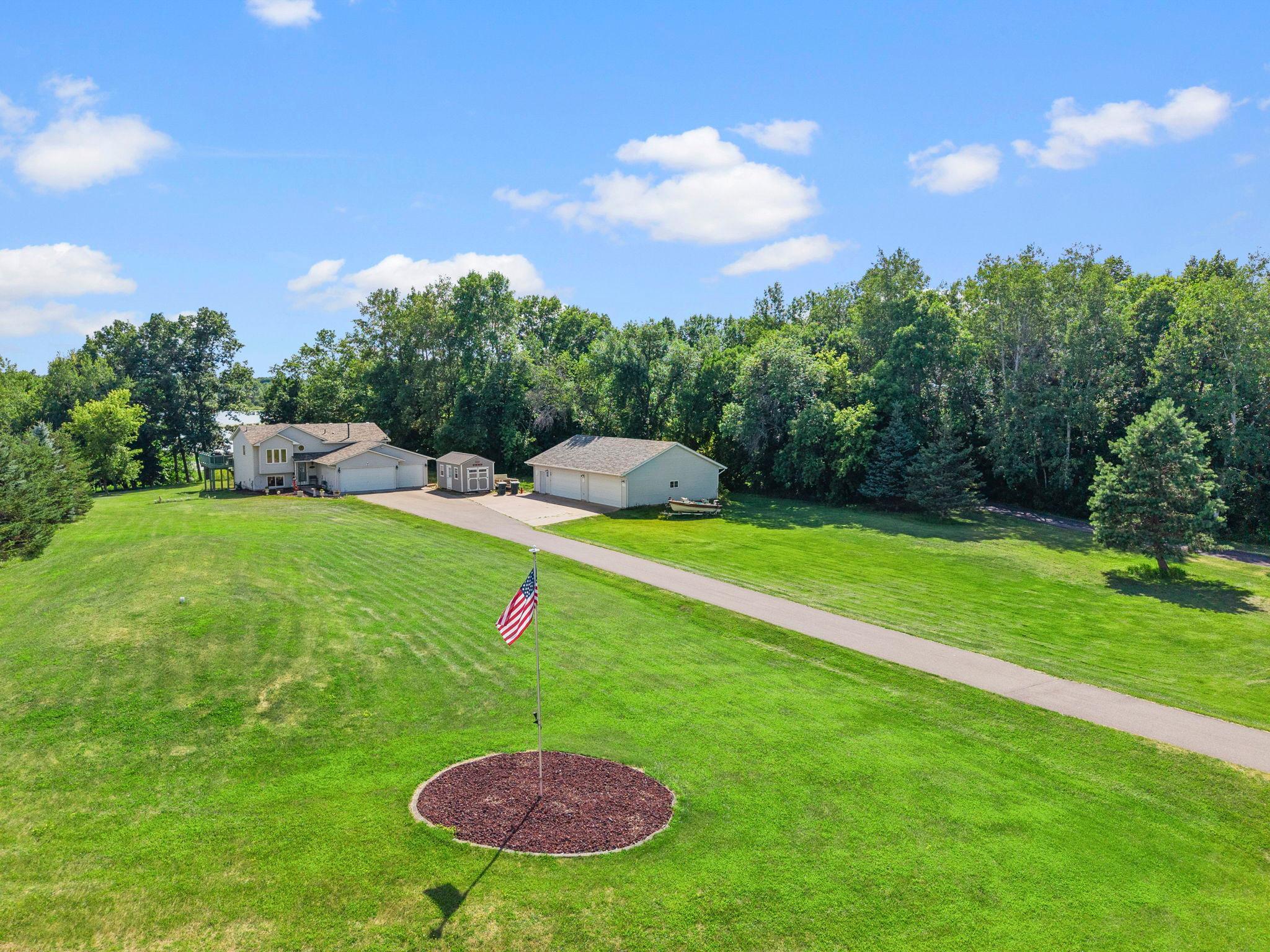 2223 Cedarbridge Court Property Photo 8