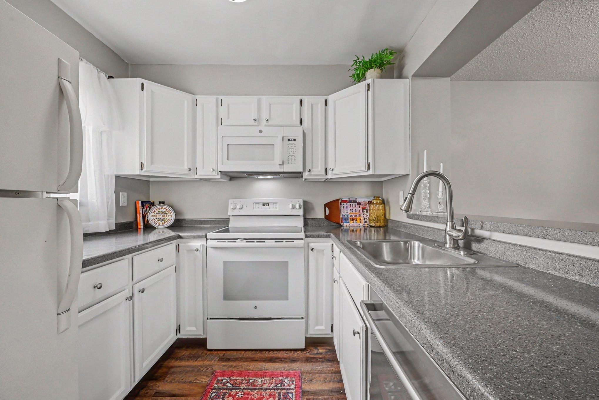 2079 Parkside Drive 3 Property Photo 1