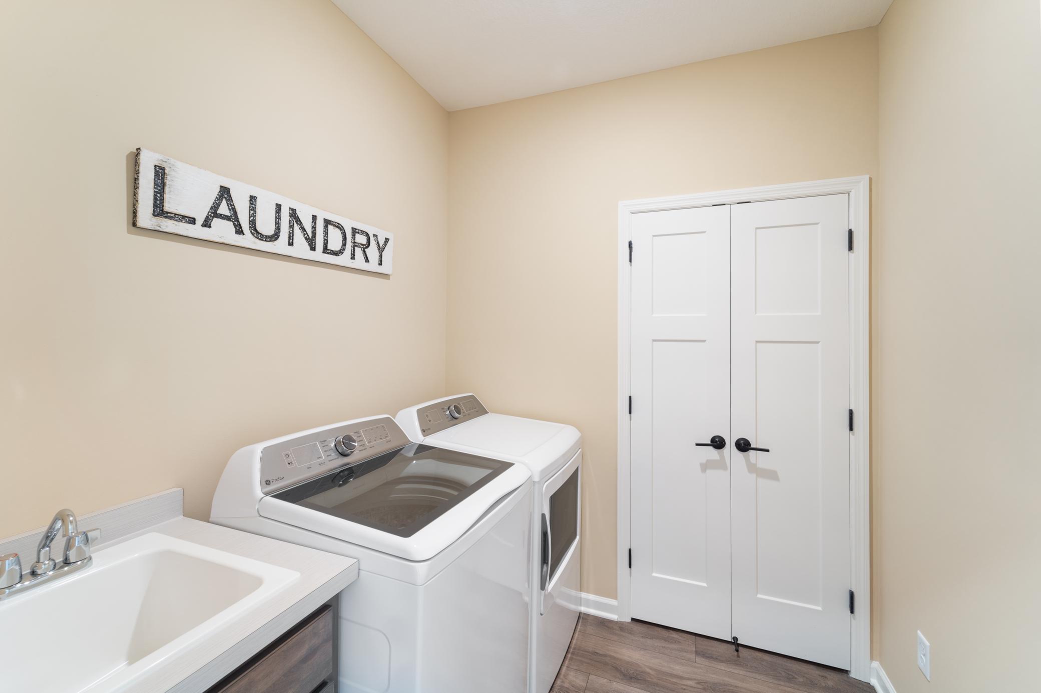 11345 Kiingsview Lane N Property Photo 23