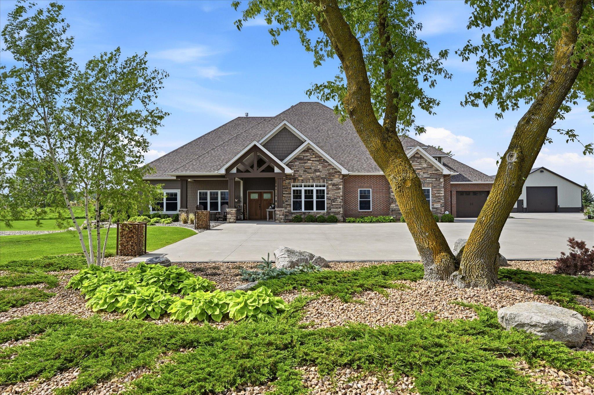 23915 Territorial Road Property Photo 3