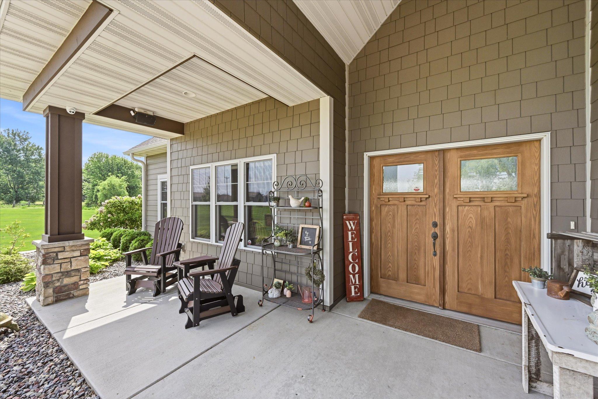 23915 Territorial Road Property Photo 6