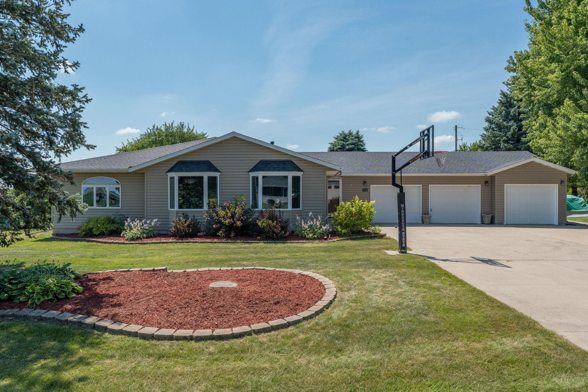 432 3rd Avenue Property Photo 1