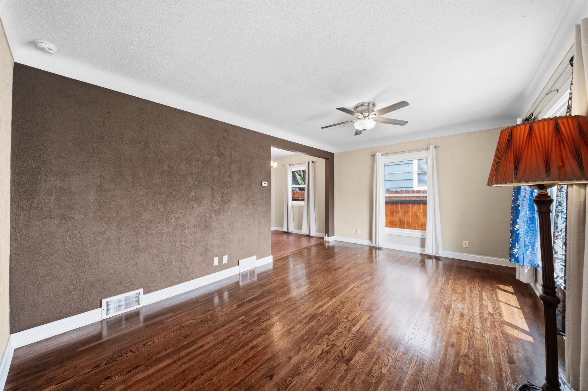 471 White Bear Avenue N Property Photo 15