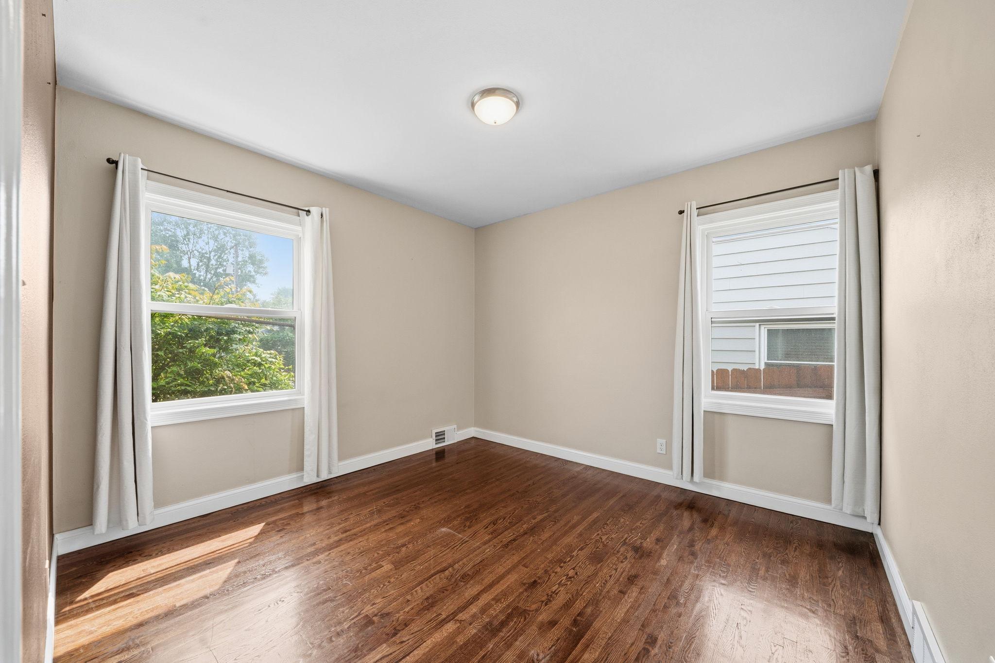 471 White Bear Avenue N Property Photo 20
