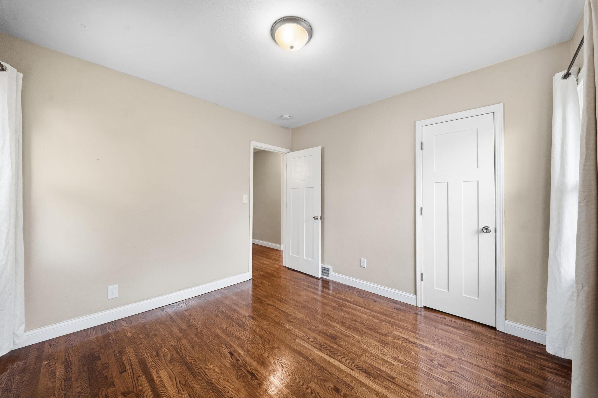 471 White Bear Avenue N Property Photo 21