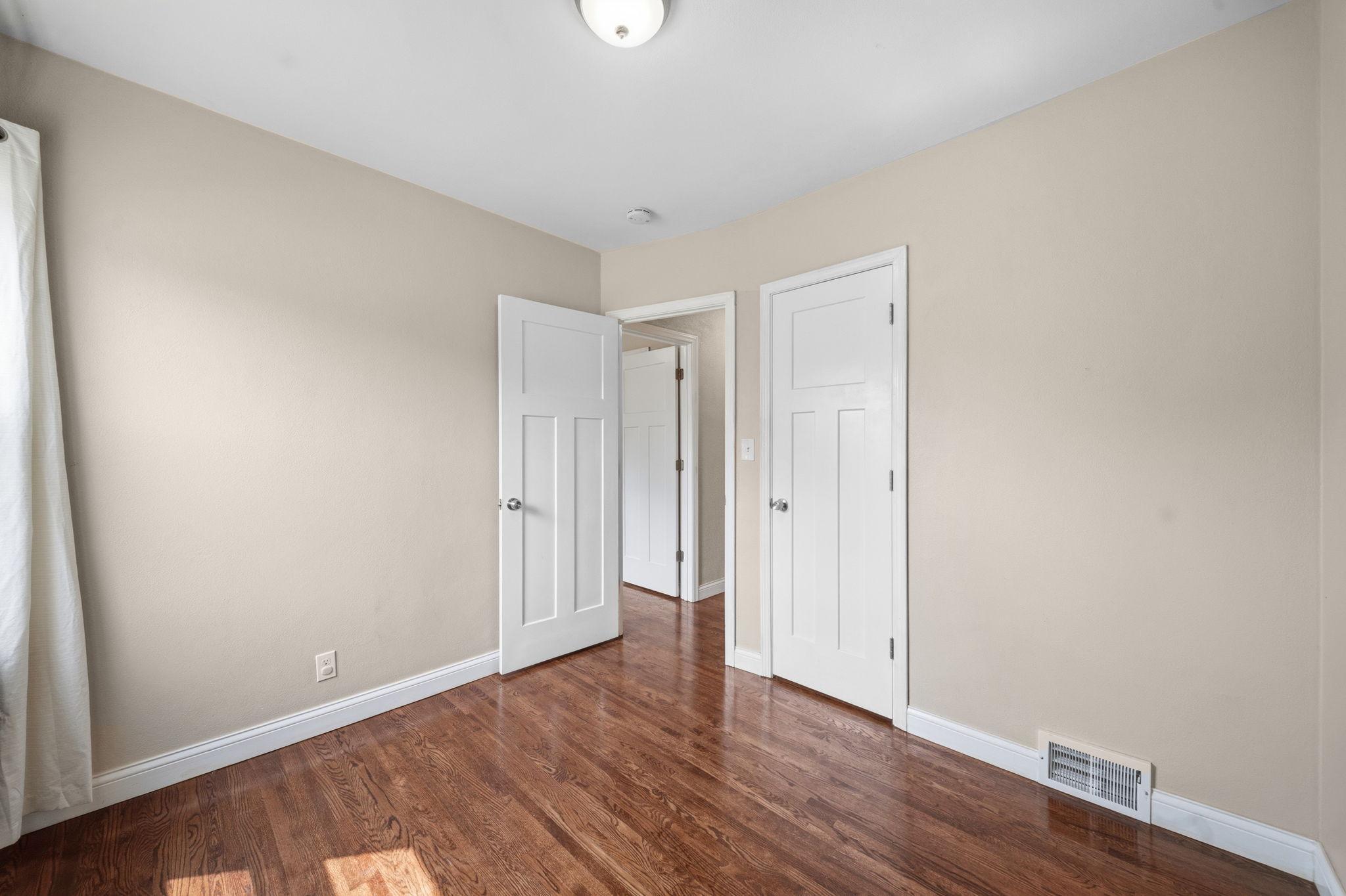 471 White Bear Avenue N Property Photo 23