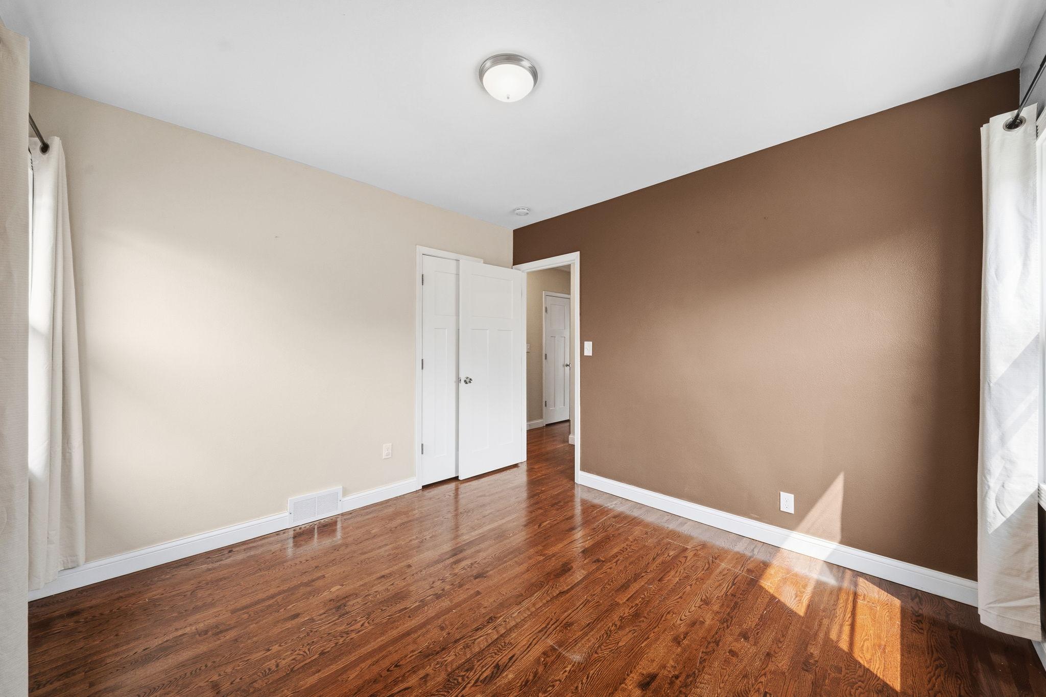 471 White Bear Avenue N Property Photo 28