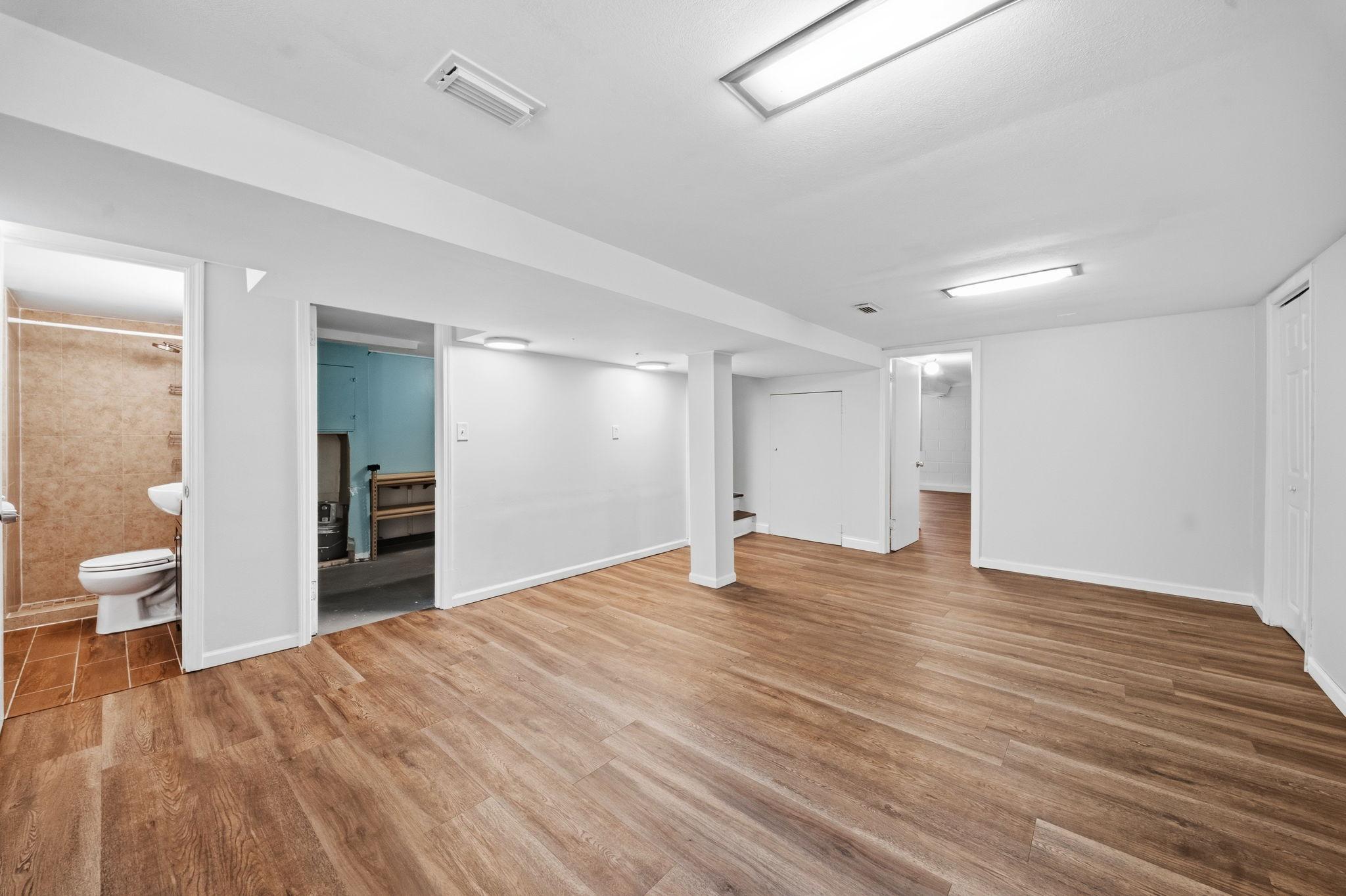 471 White Bear Avenue N Property Photo 30