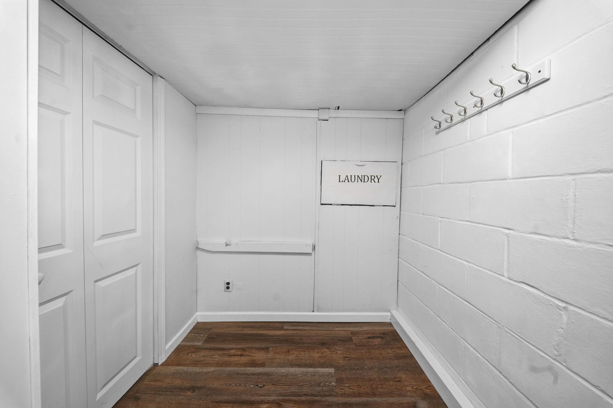 471 White Bear Avenue N Property Photo 38