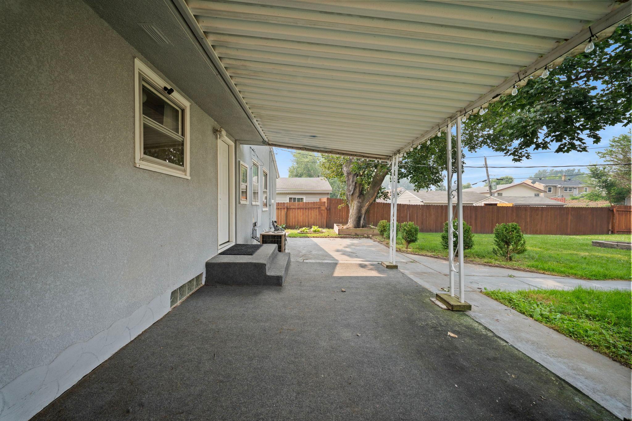471 White Bear Avenue N Property Photo 40