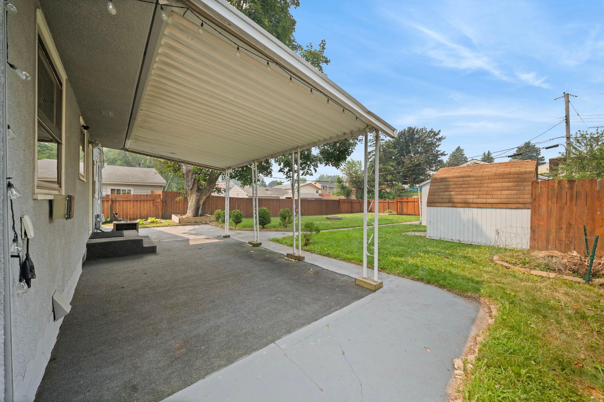 471 White Bear Avenue N Property Photo 41