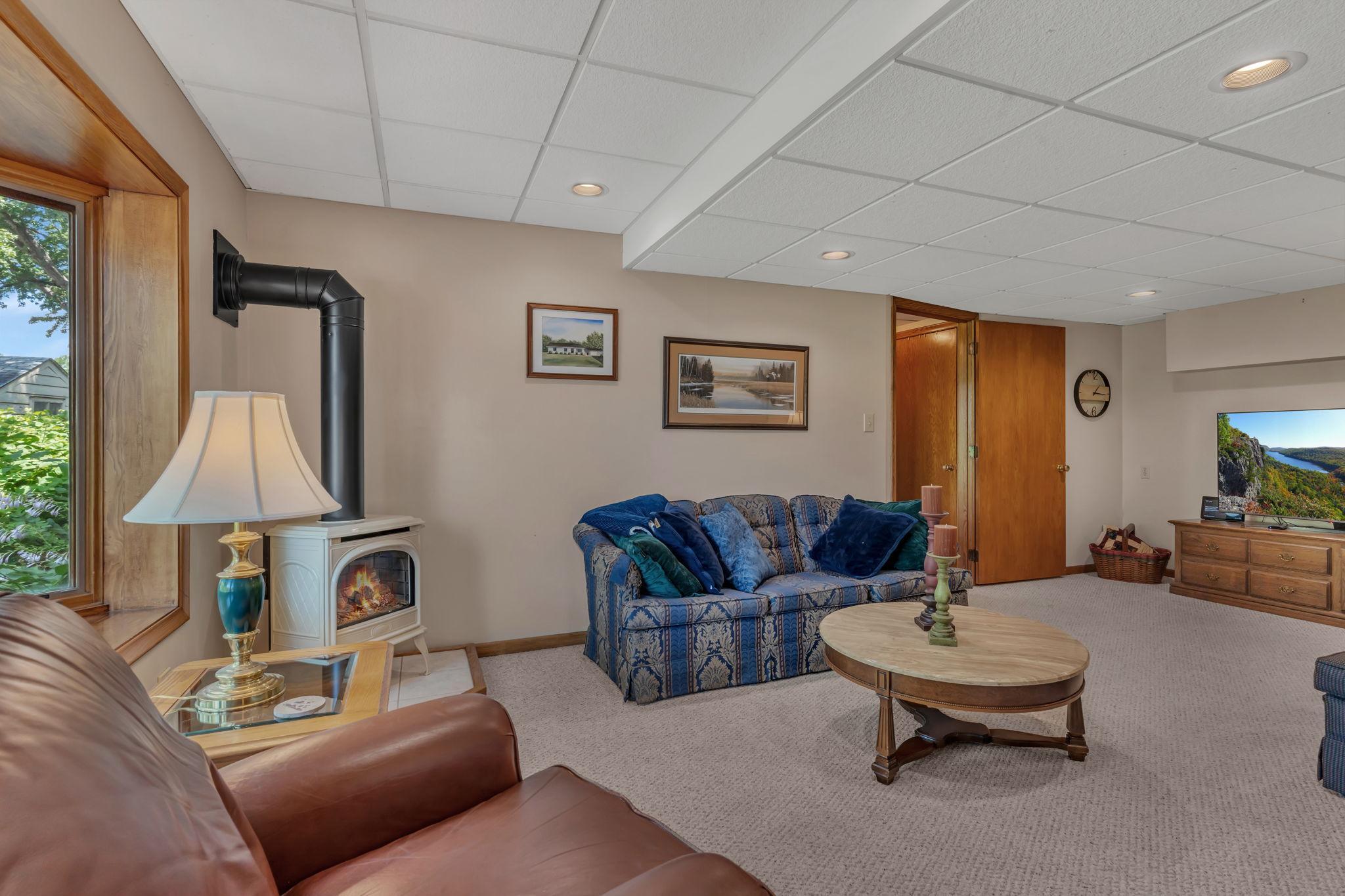 920 Meadow Lane Property Photo 36