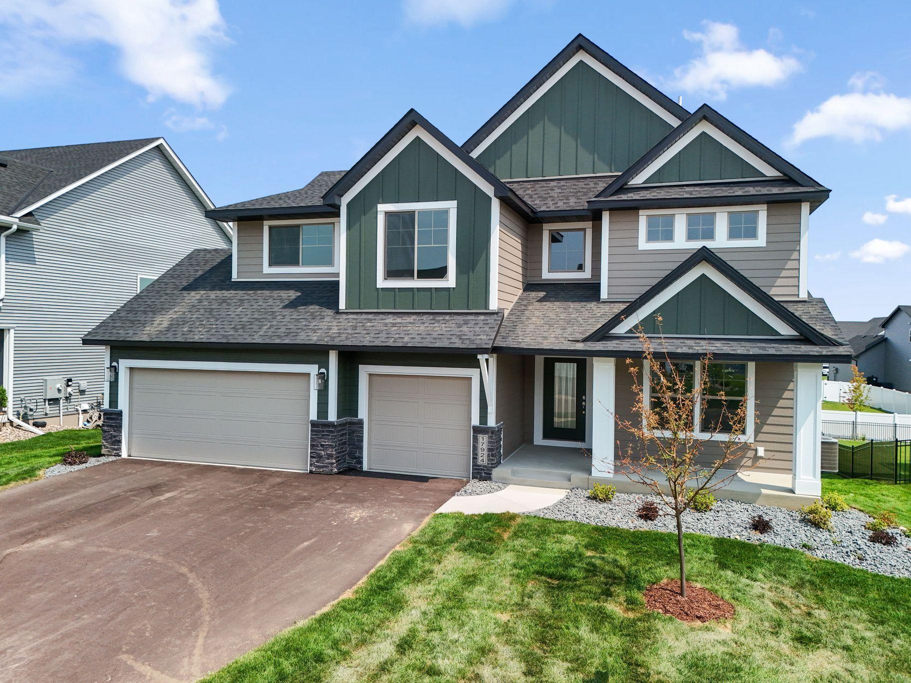 17924 Headwaters Drive Property Photo 1