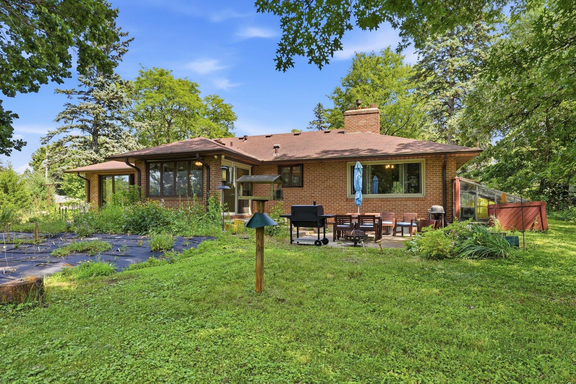5433 Twin Lake Boulevard E Property Photo 8
