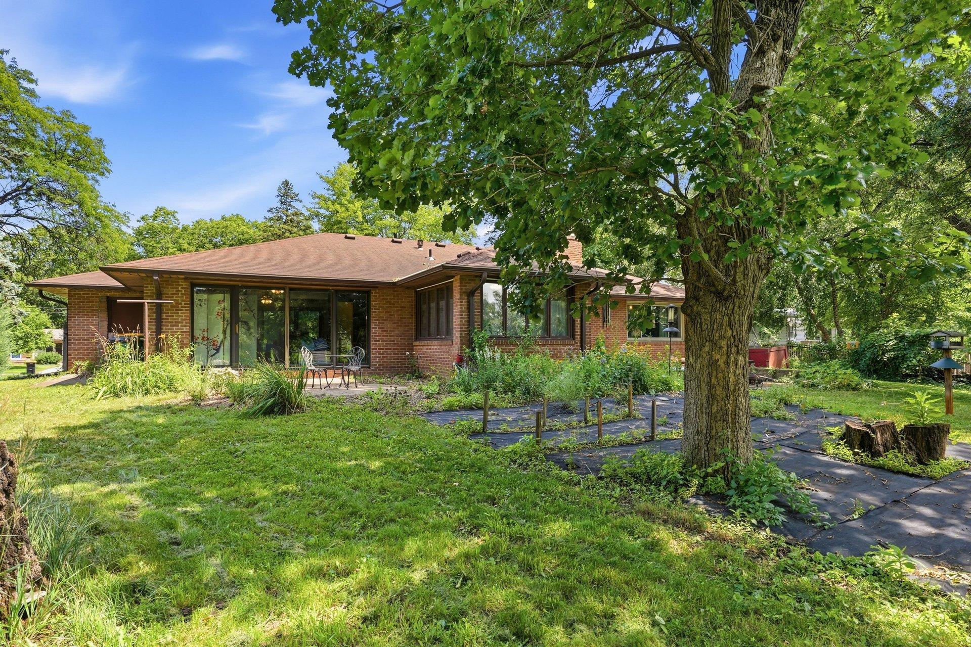 5433 Twin Lake Boulevard E Property Photo 10
