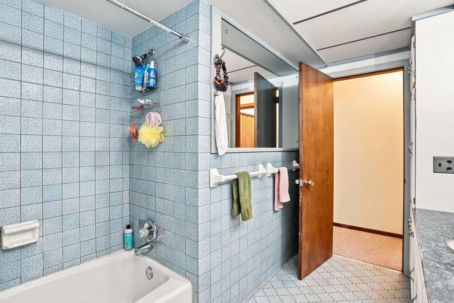 5433 Twin Lake Boulevard E Property Photo 25