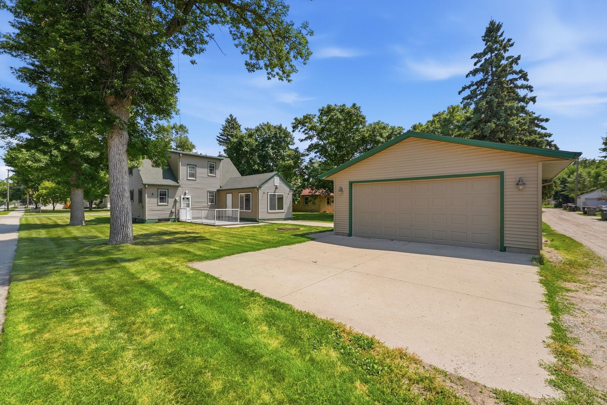 1002 Cedar Street Property Photo 4