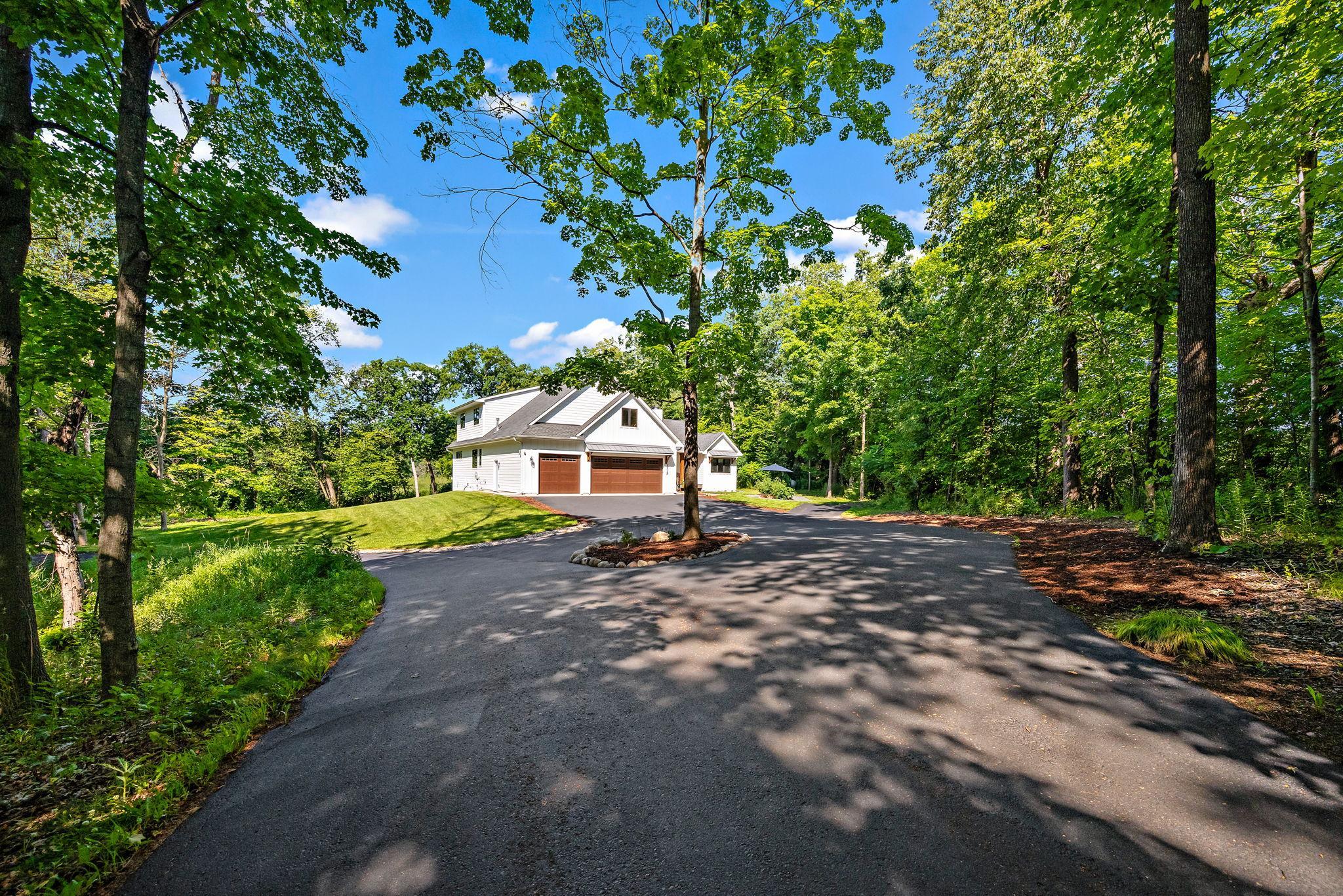 1775 Retreat Circle Property Photo 5