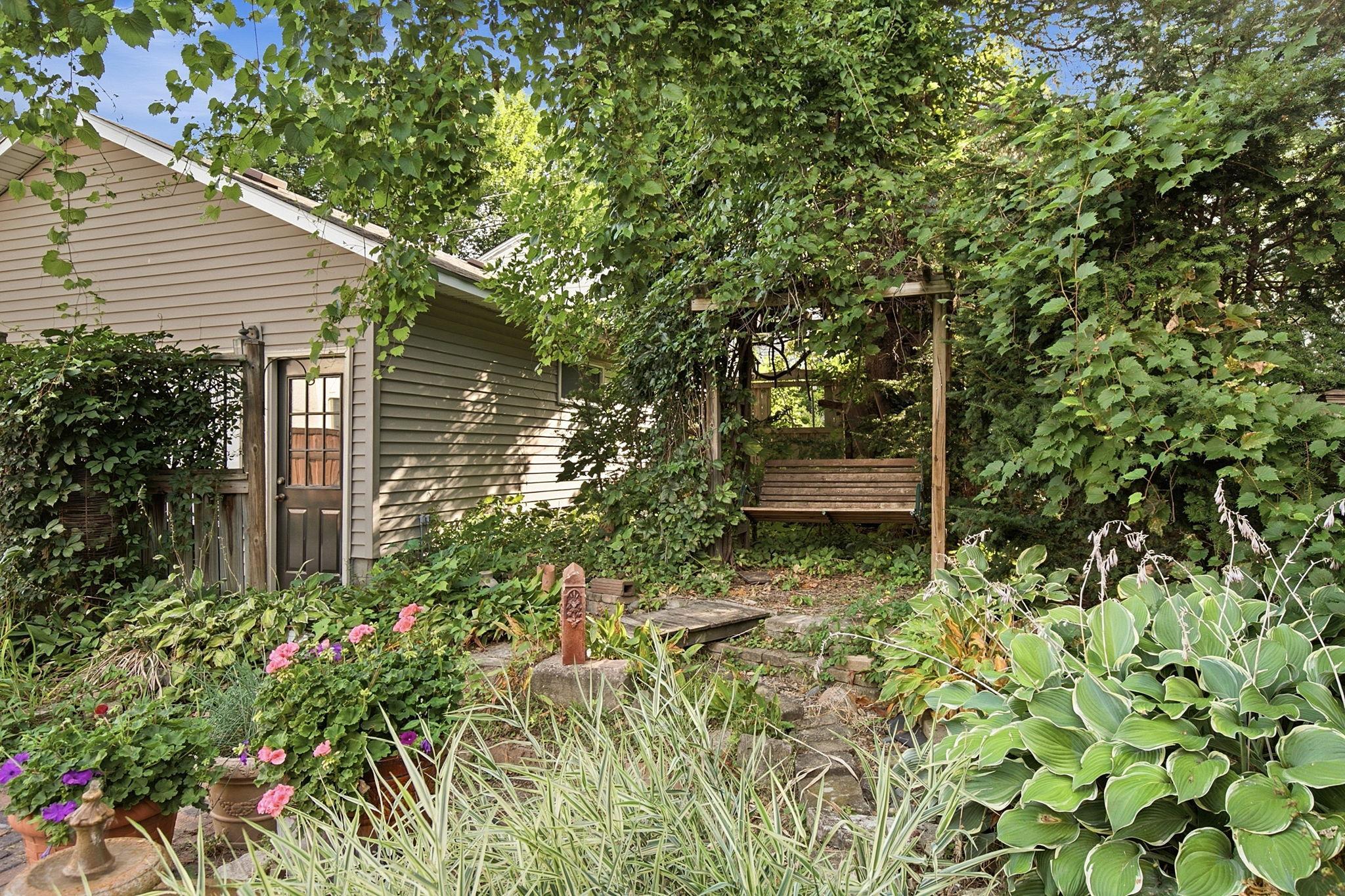 750 Chippewa Avenue Property Photo 36