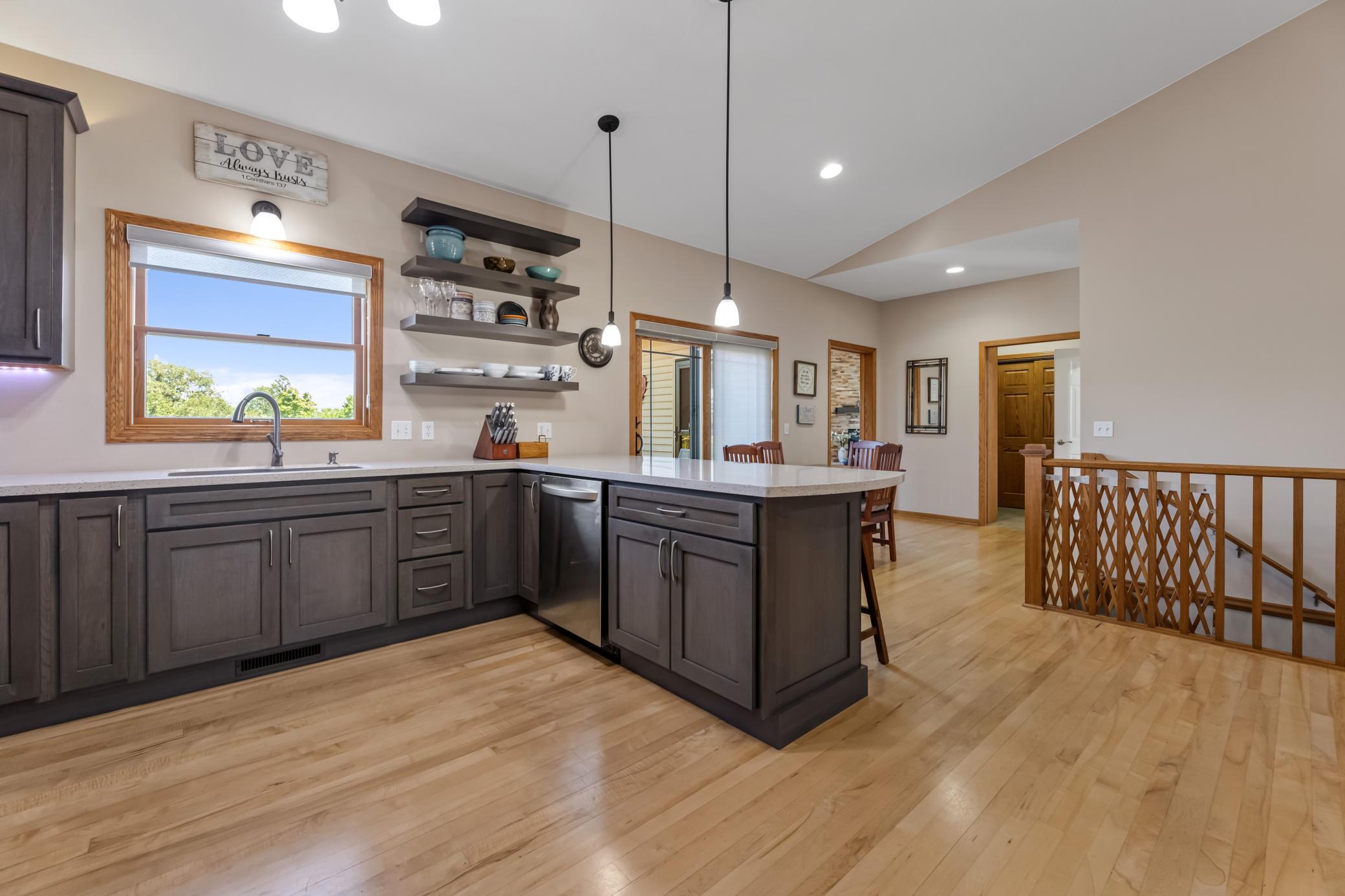 329 2nd Street E Property Photo 10