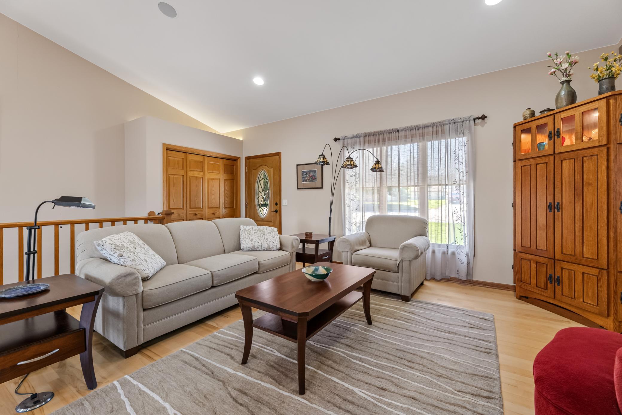 329 2nd Street E Property Photo 11