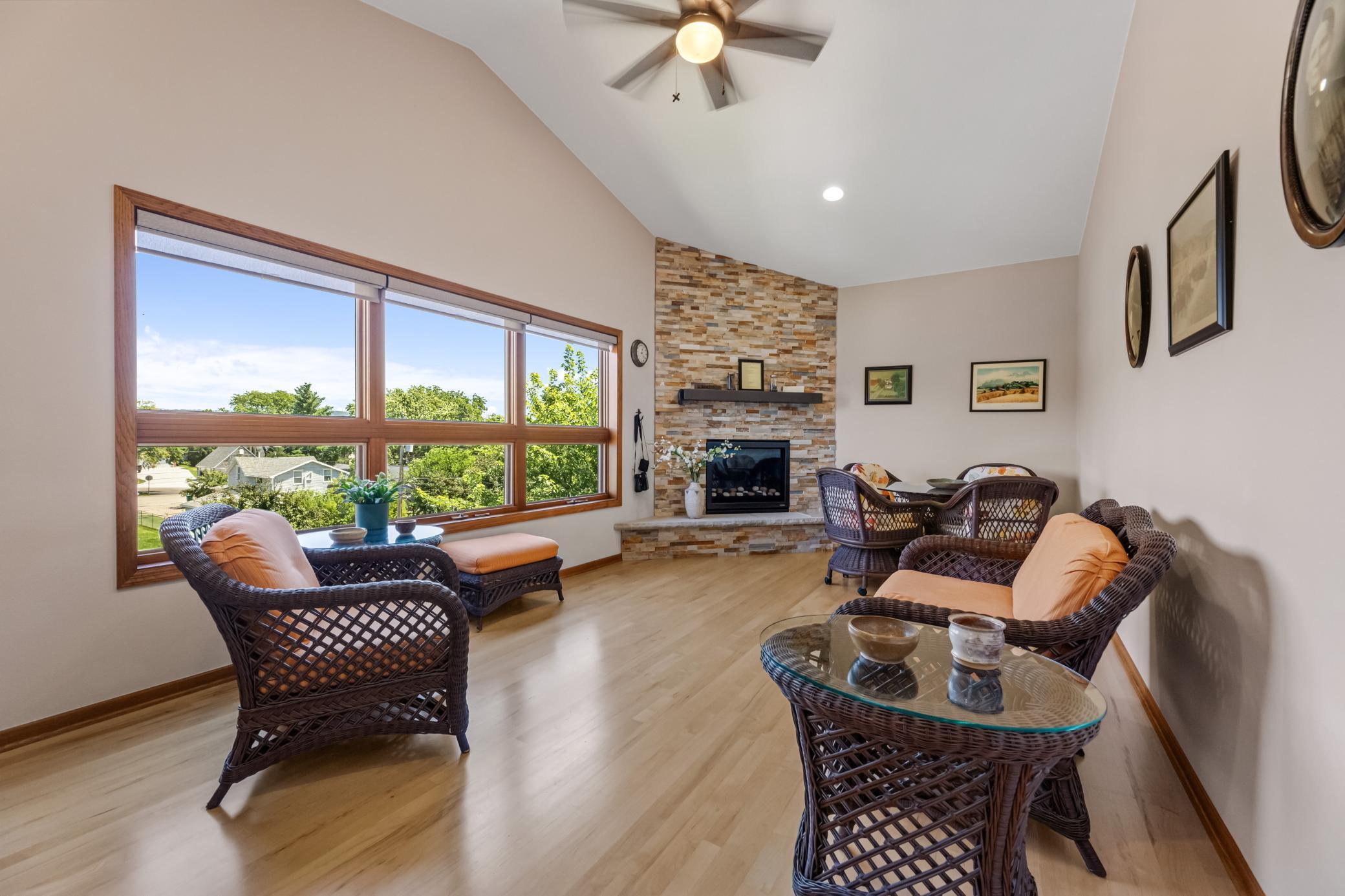 329 2nd Street E Property Photo 16