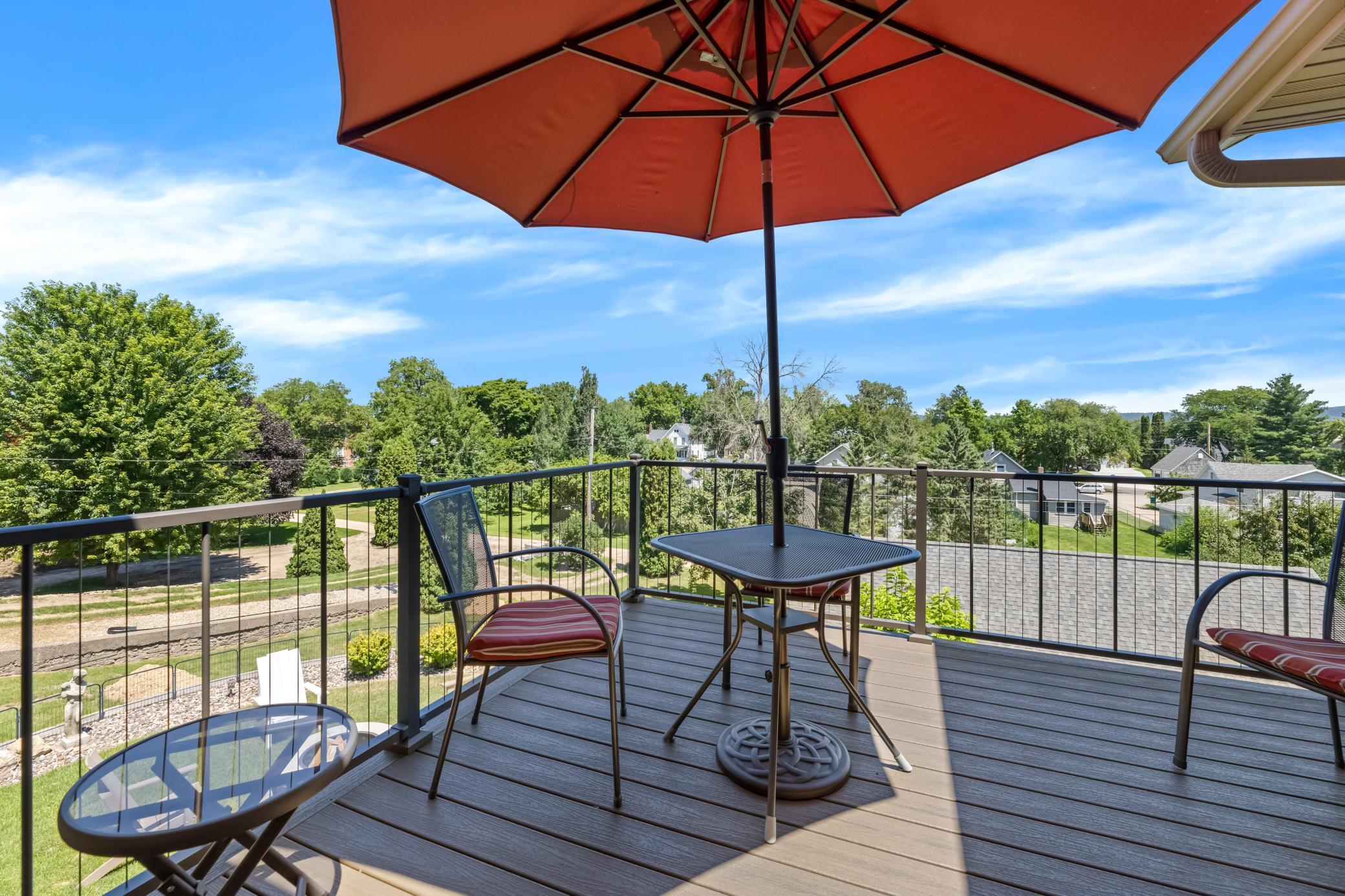 329 2nd Street E Property Photo 23