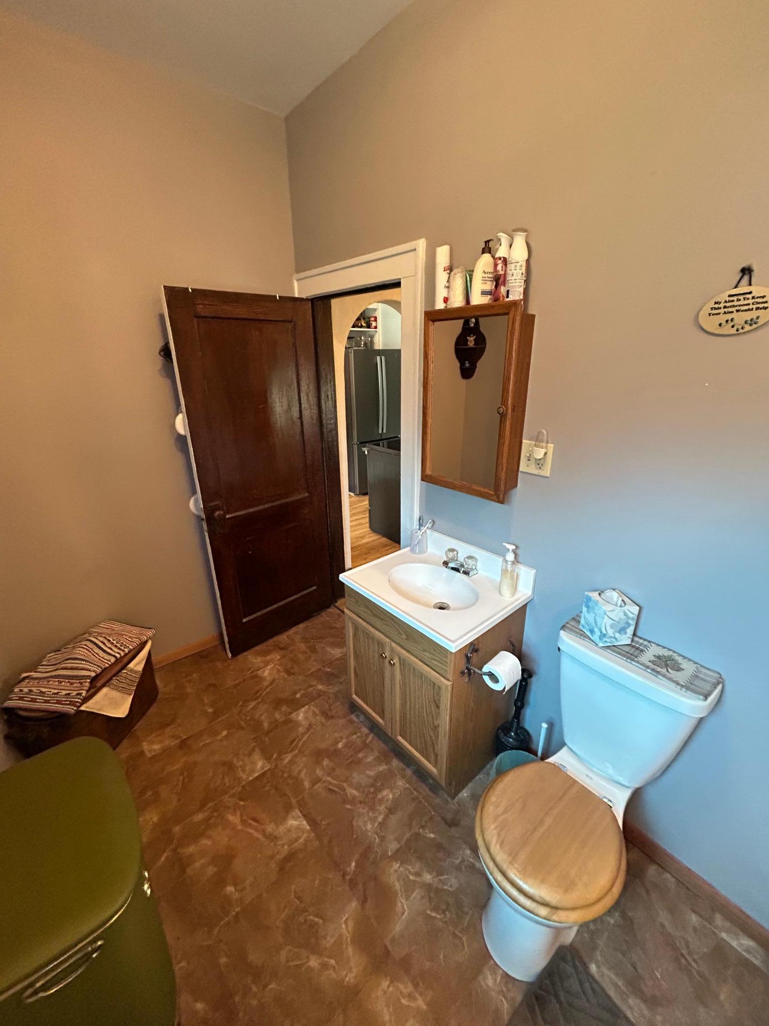 601 11th Street E Property Photo 27