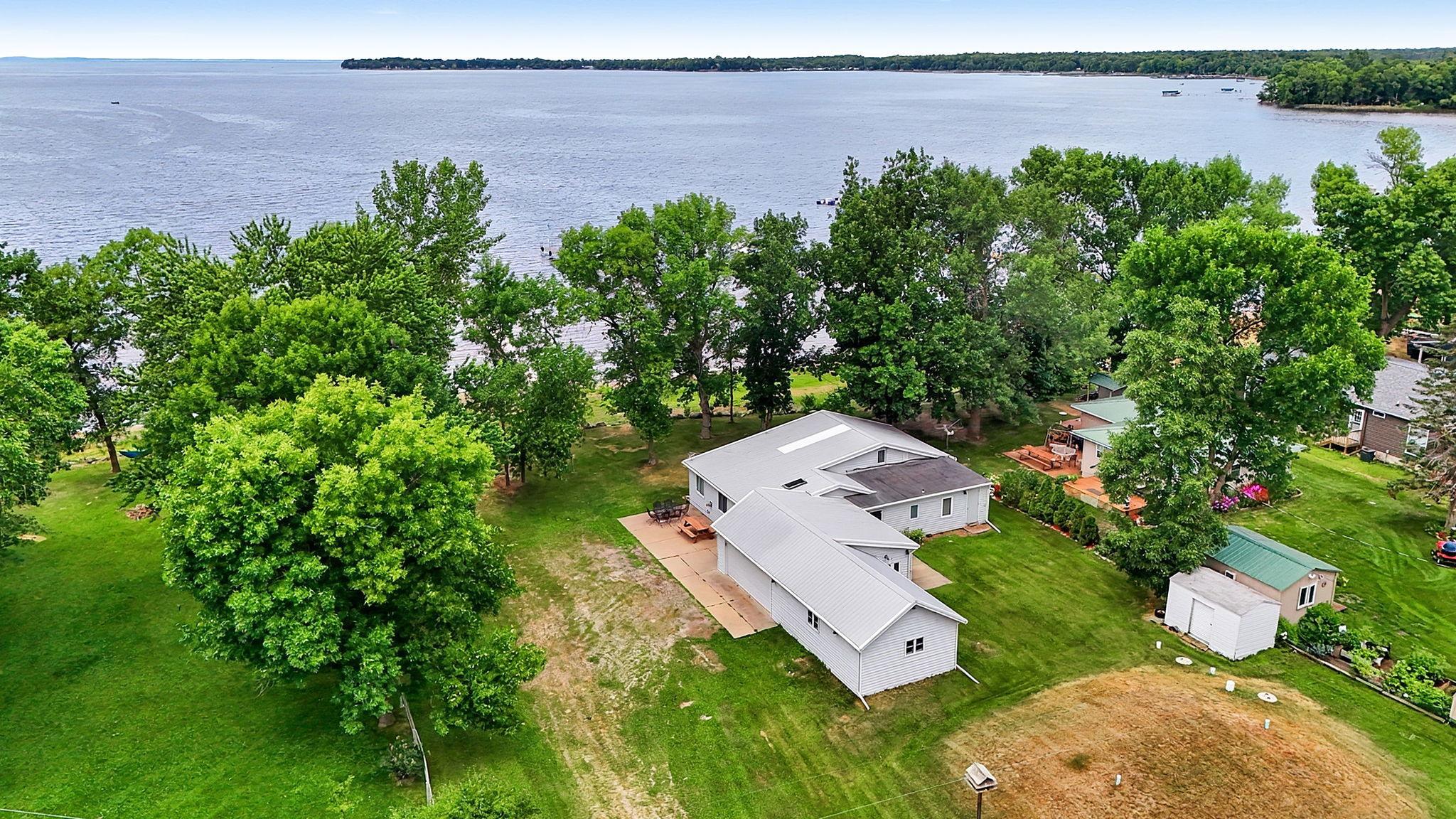 45327 Point Walk Property Photo 1
