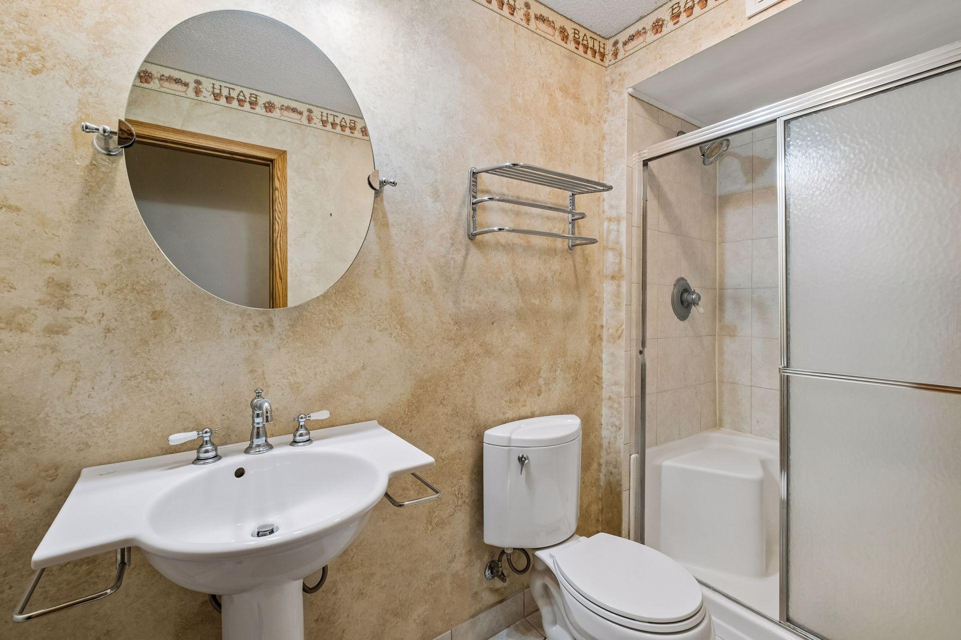 2248 James Street Property Photo 37