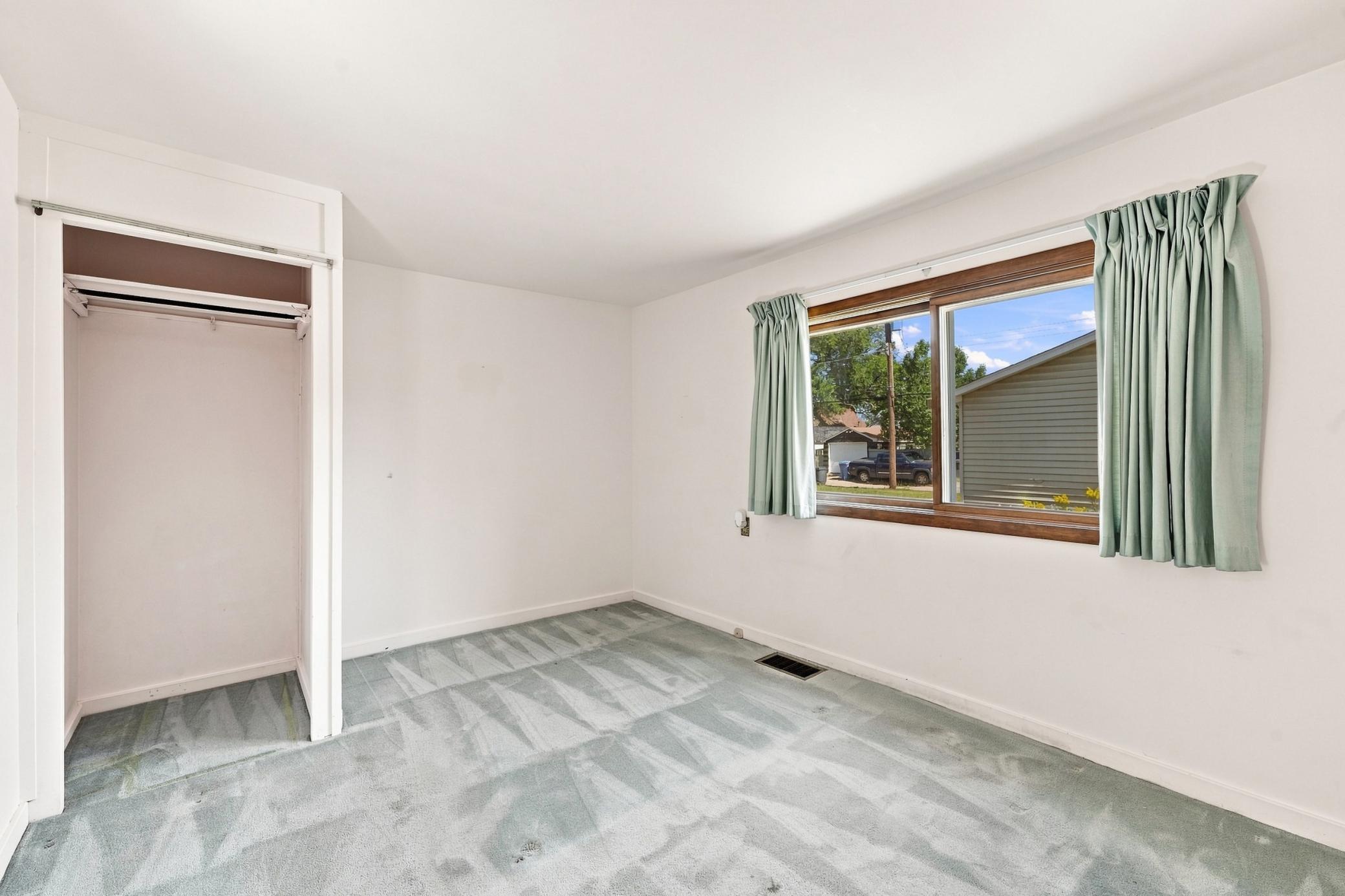 5210 Colfax Avenue N Property Photo 8