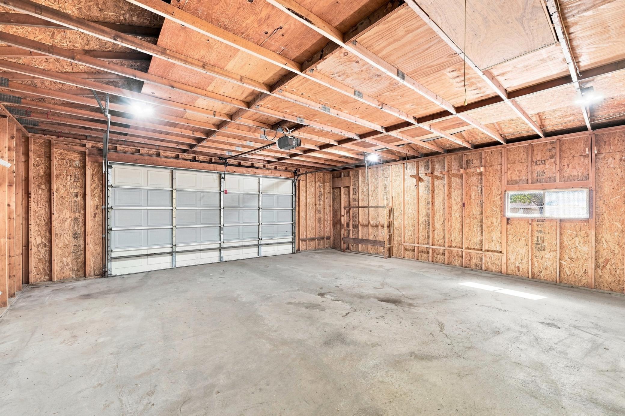 5210 Colfax Avenue N Property Photo 29