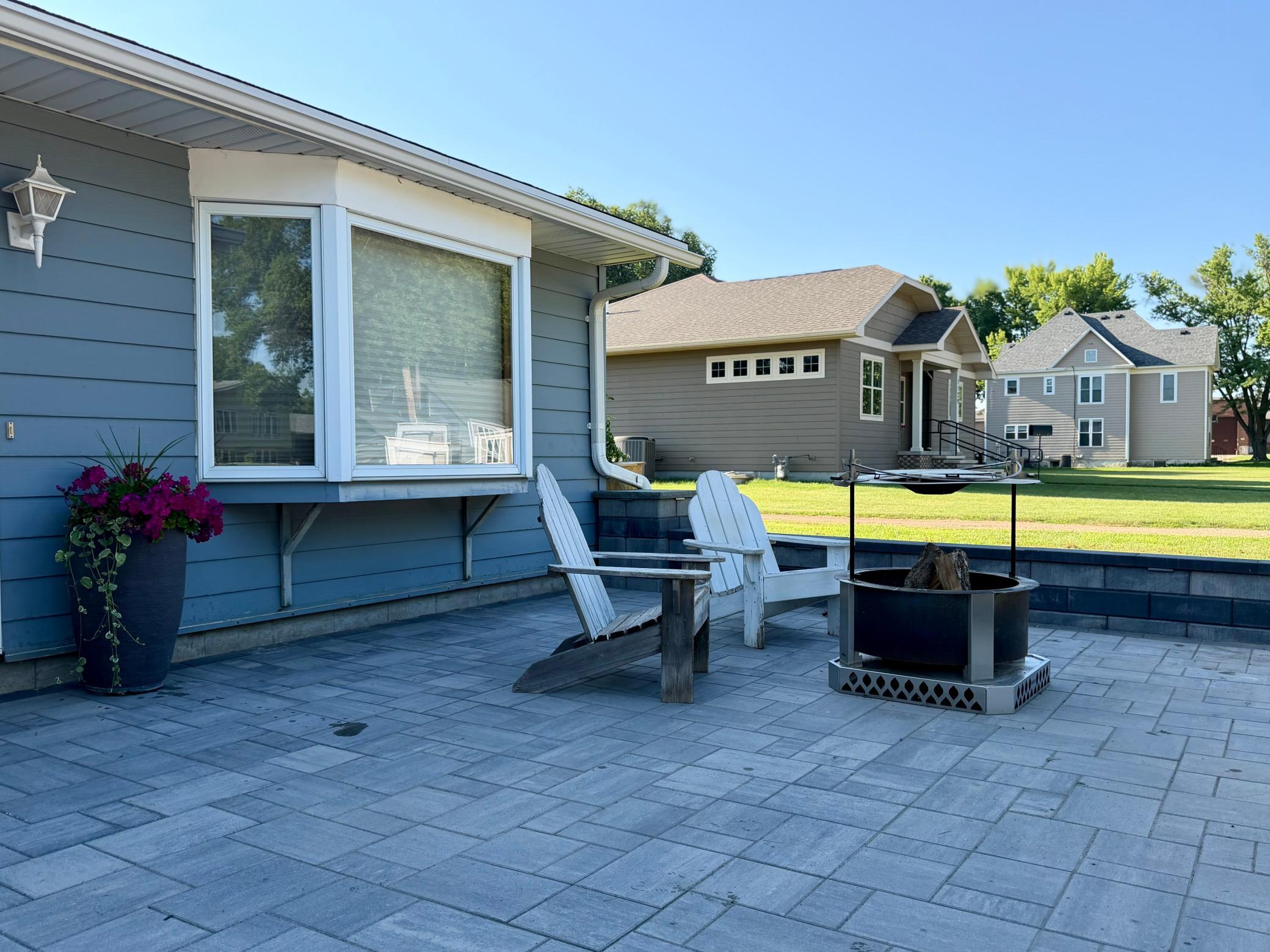 1153 5th Avenue Property Photo 3