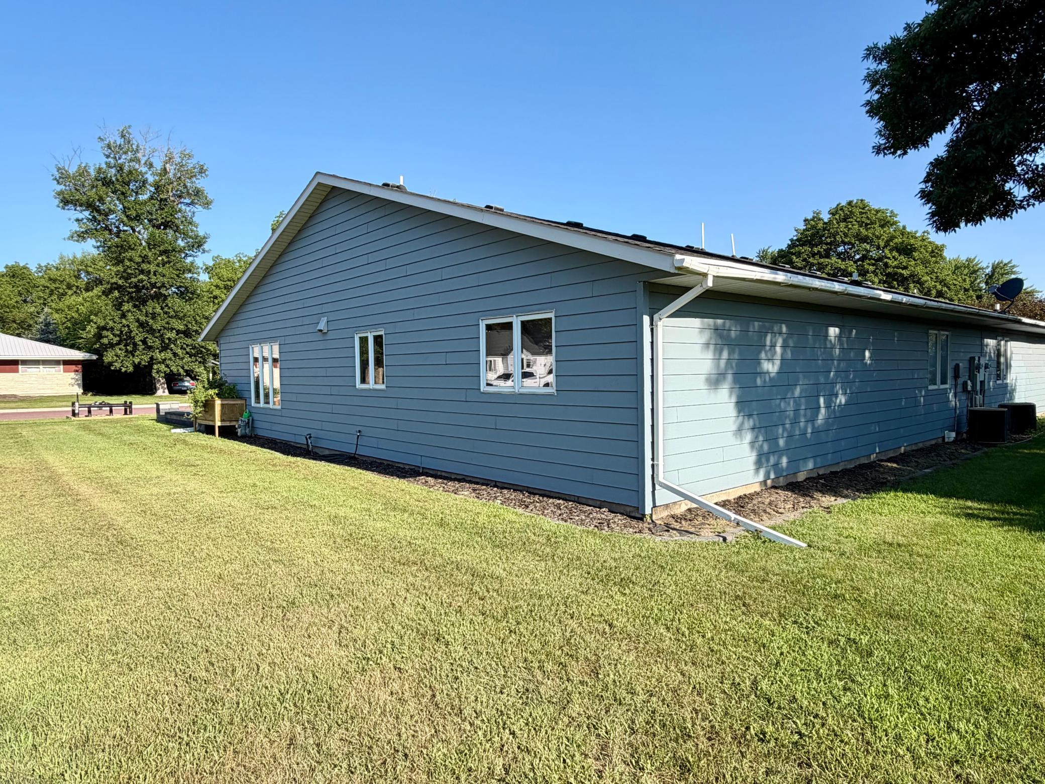 1153 5th Avenue Property Photo 6