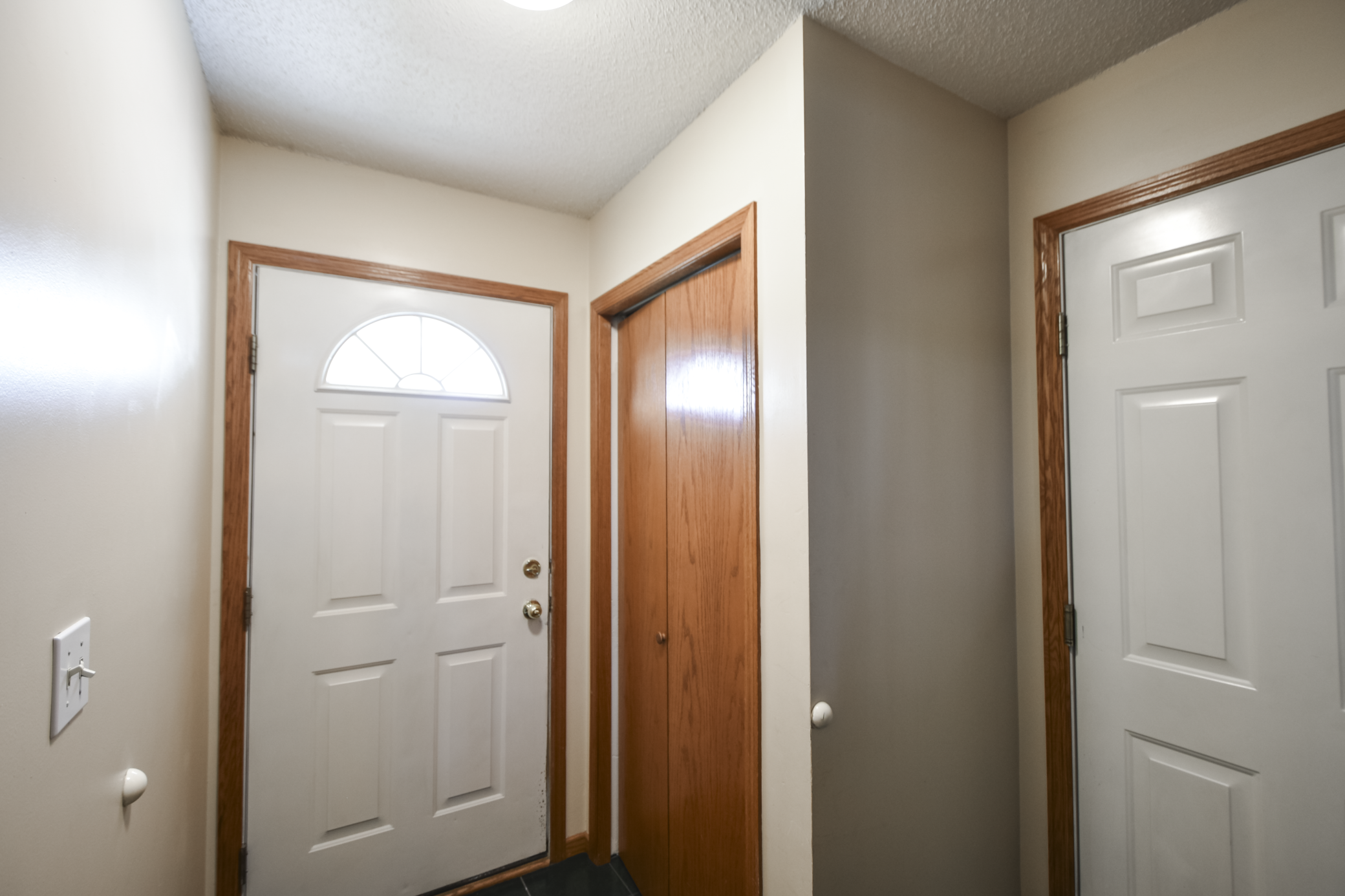 1002 W 2nd Street Property Photo 9