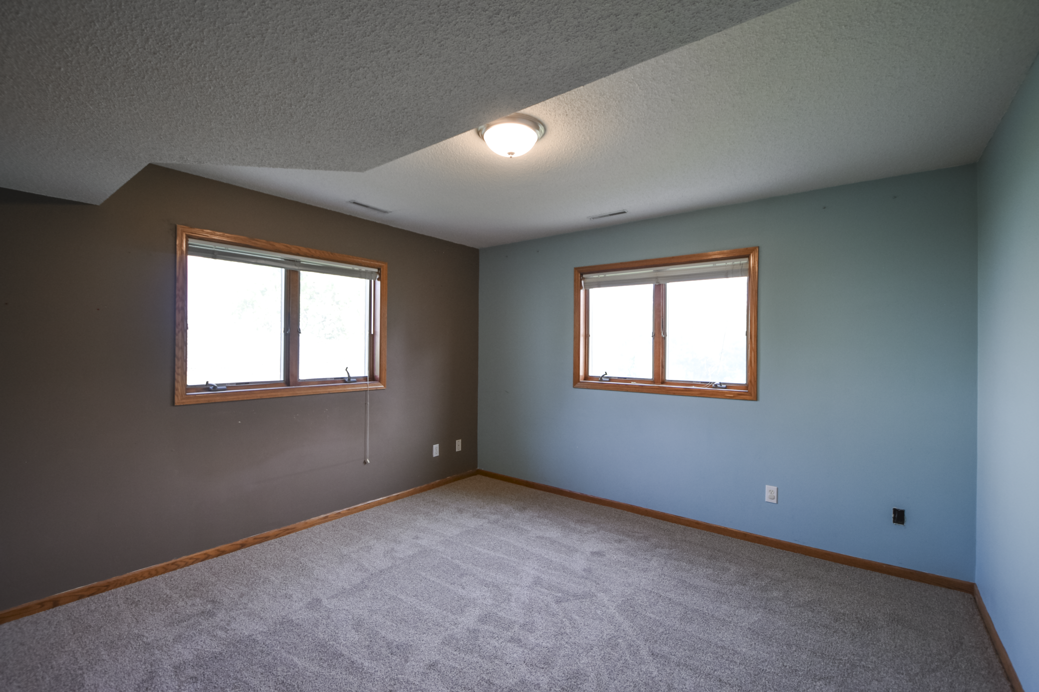 1002 W 2nd Street Property Photo 21